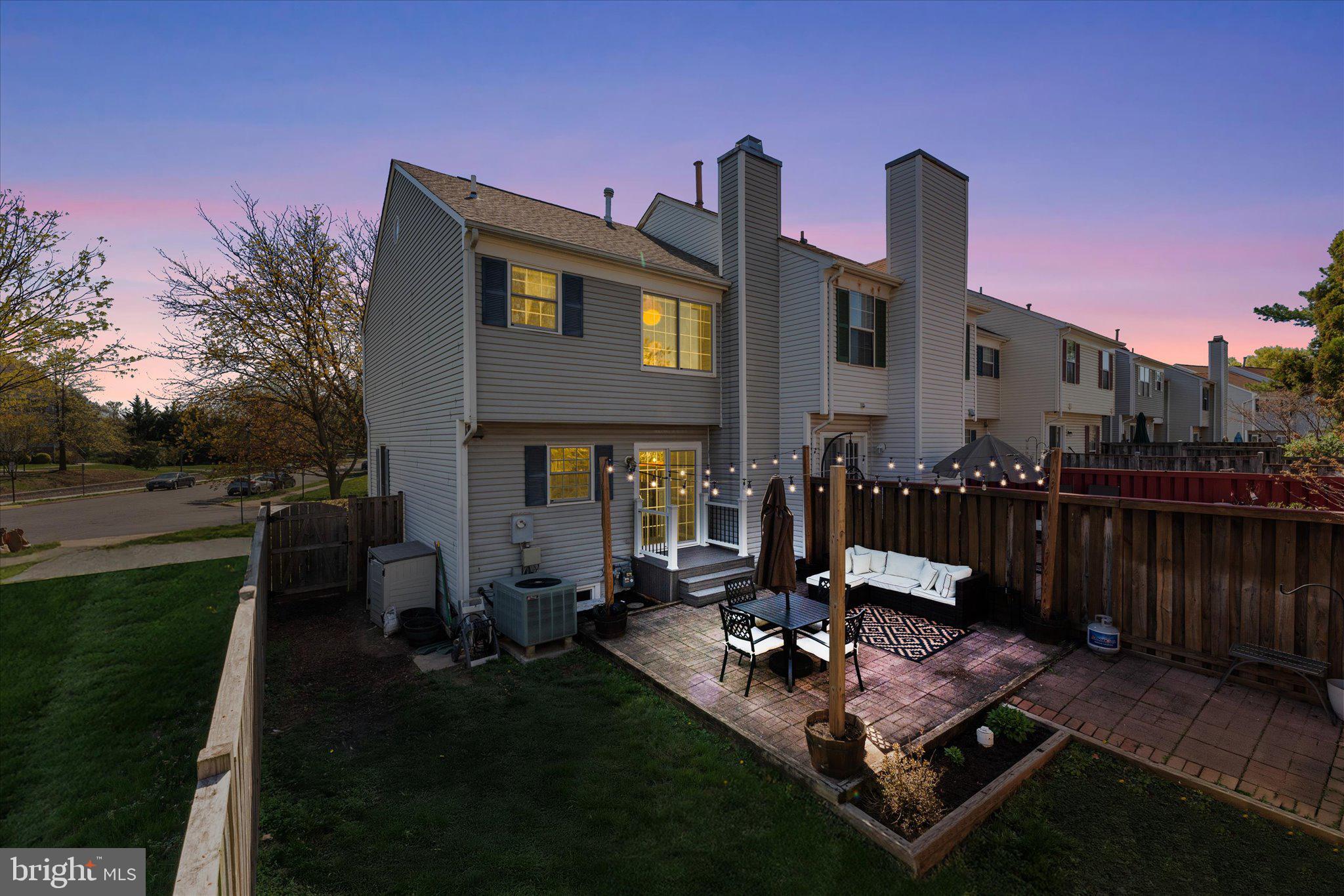 POTOMAC CROSSING - Residential