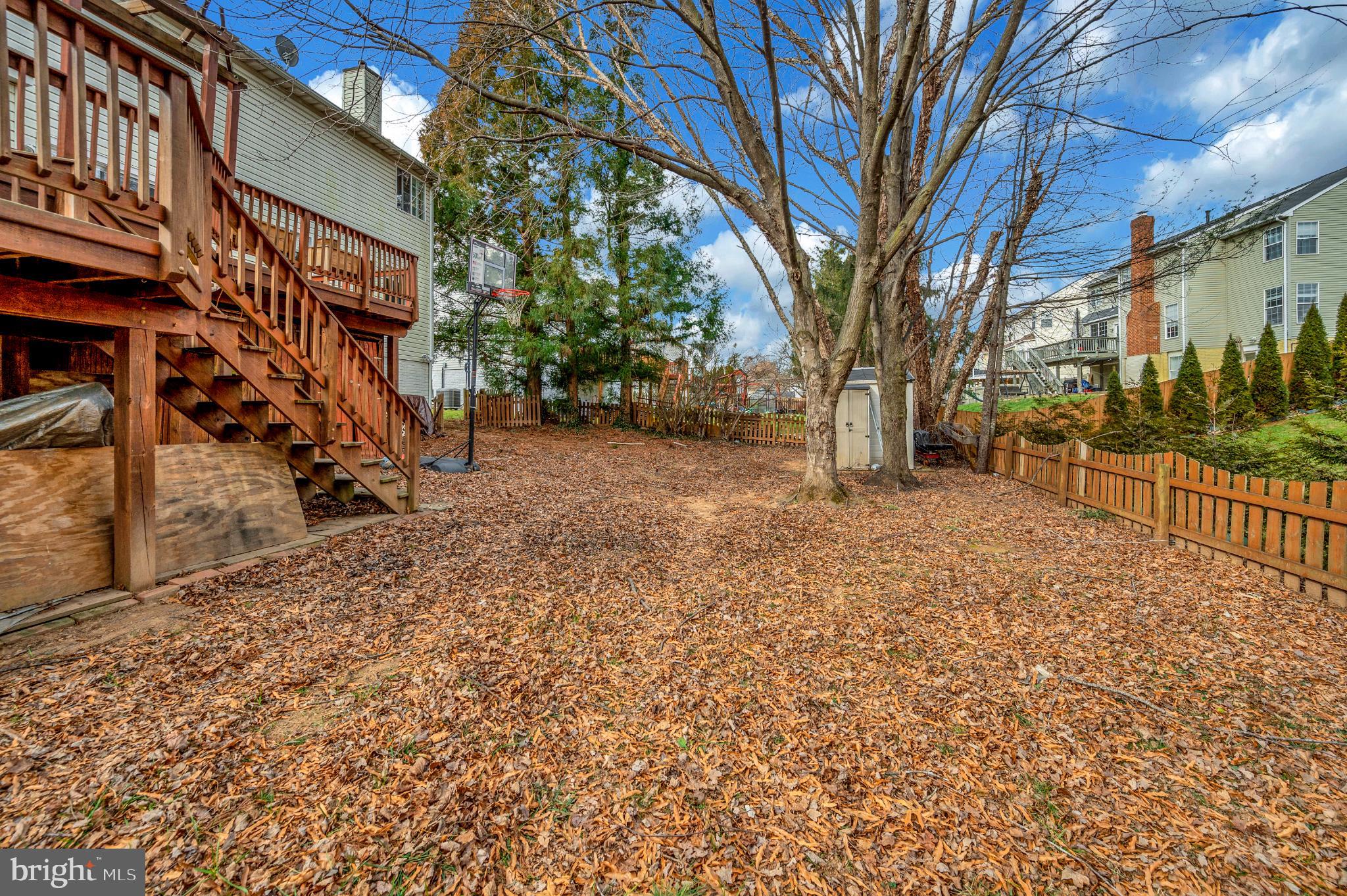 BLOOMS CROSSING - Residential
