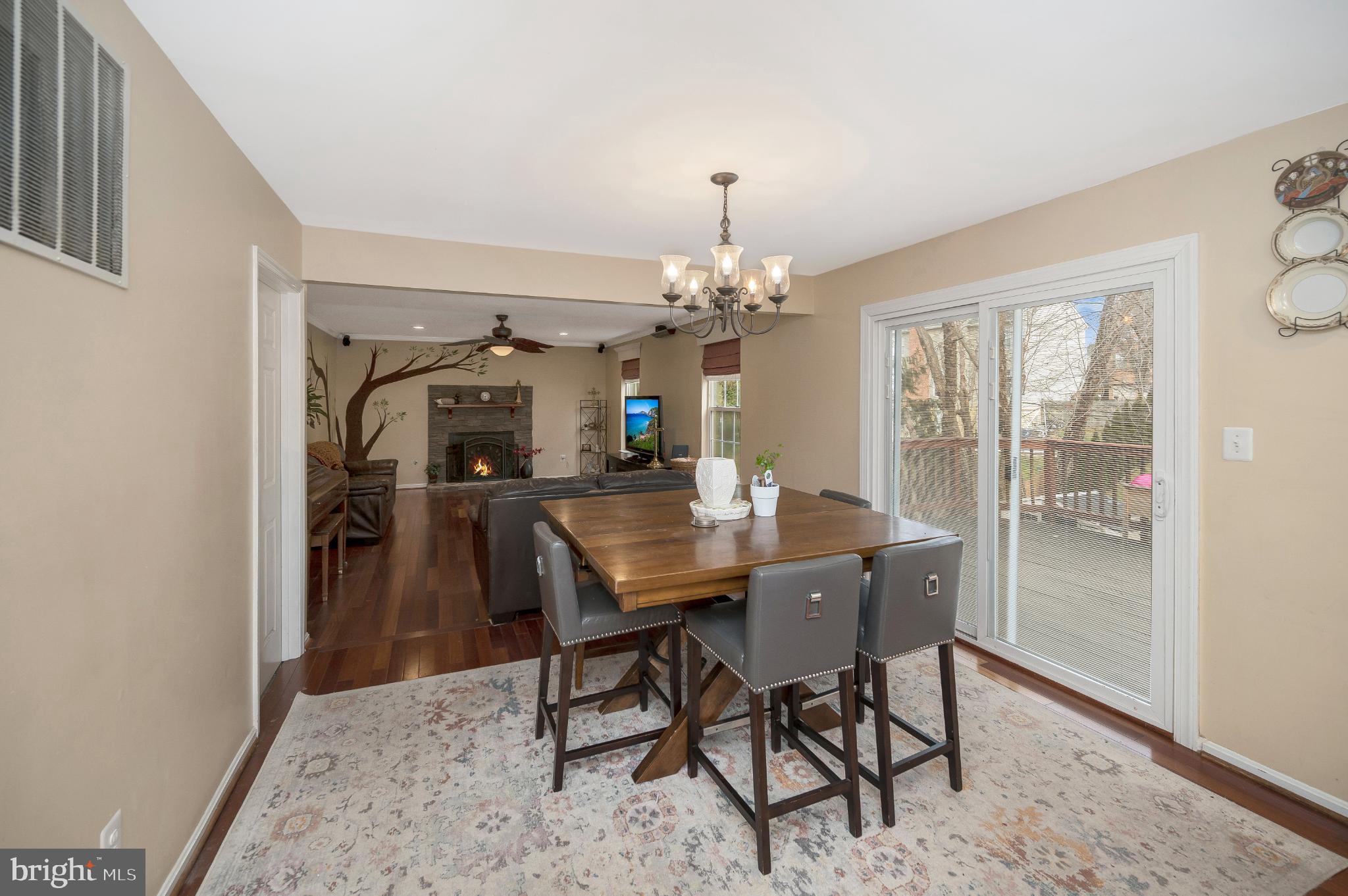 BLOOMS CROSSING - Residential