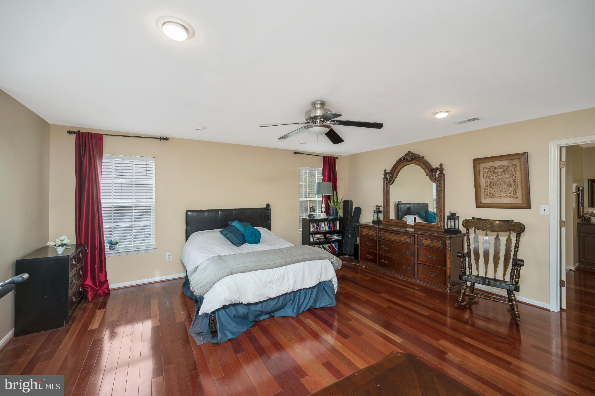 BLOOMS CROSSING - Residential