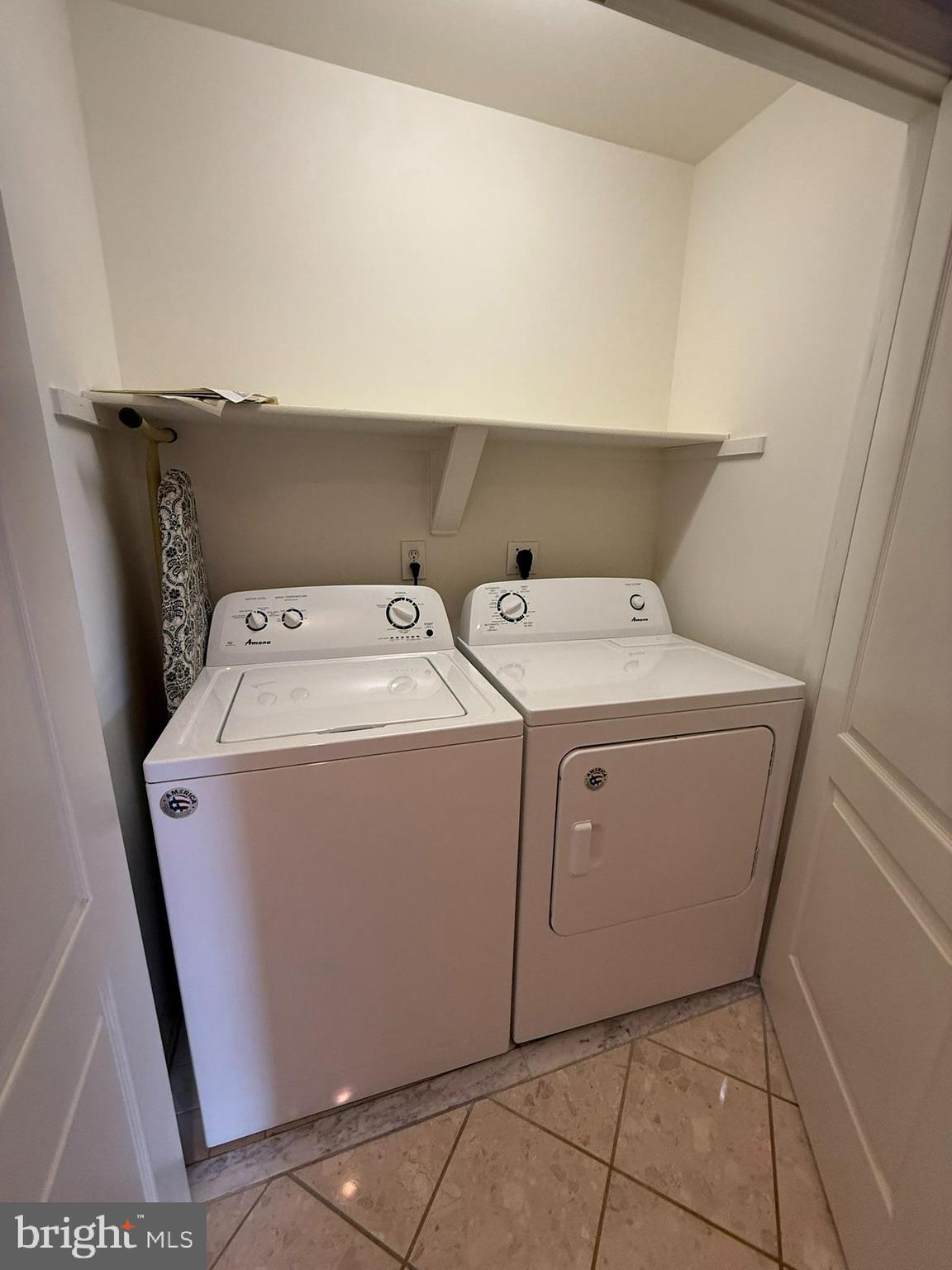 VIRGINIA SQUARE - Residential Lease