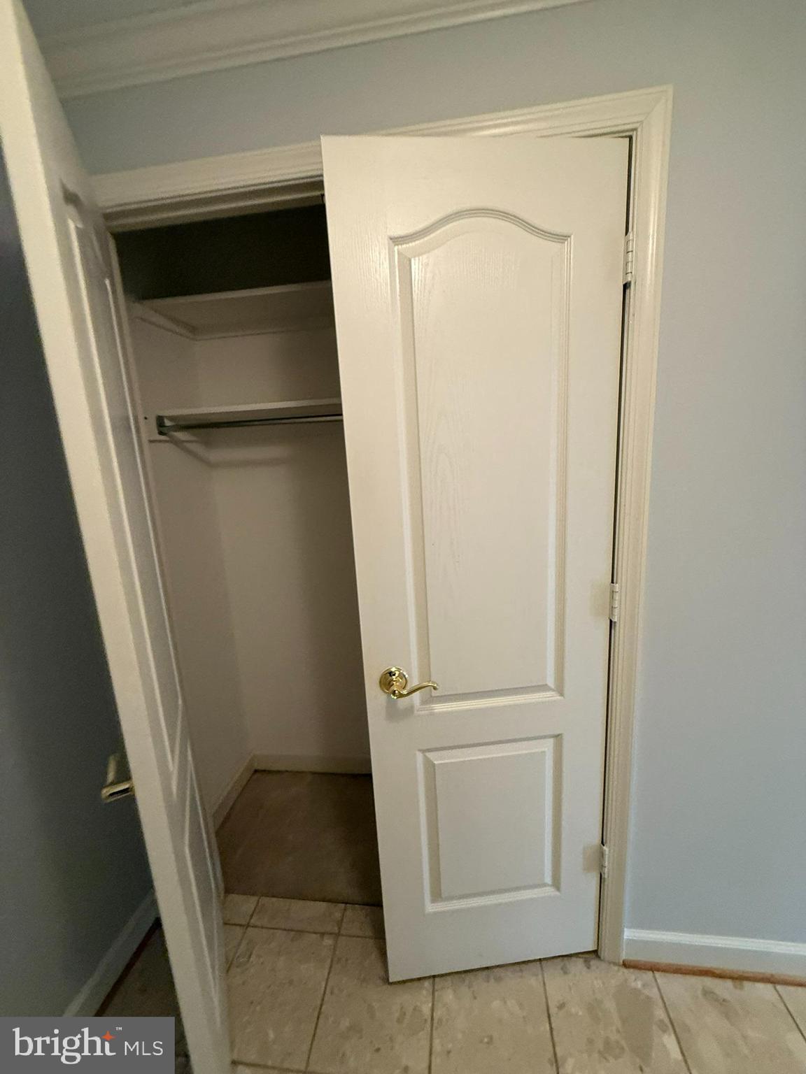 VIRGINIA SQUARE - Residential Lease