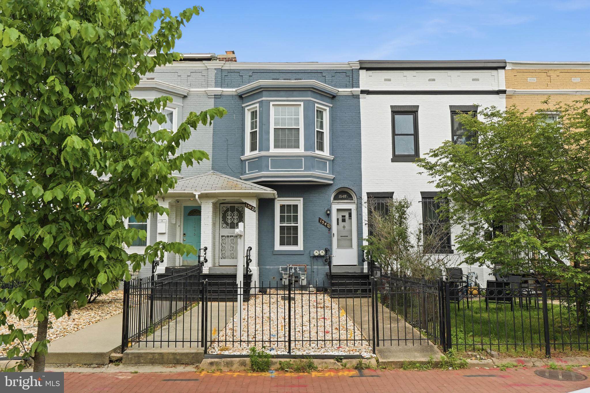 DOWNTOWN - Residential Income