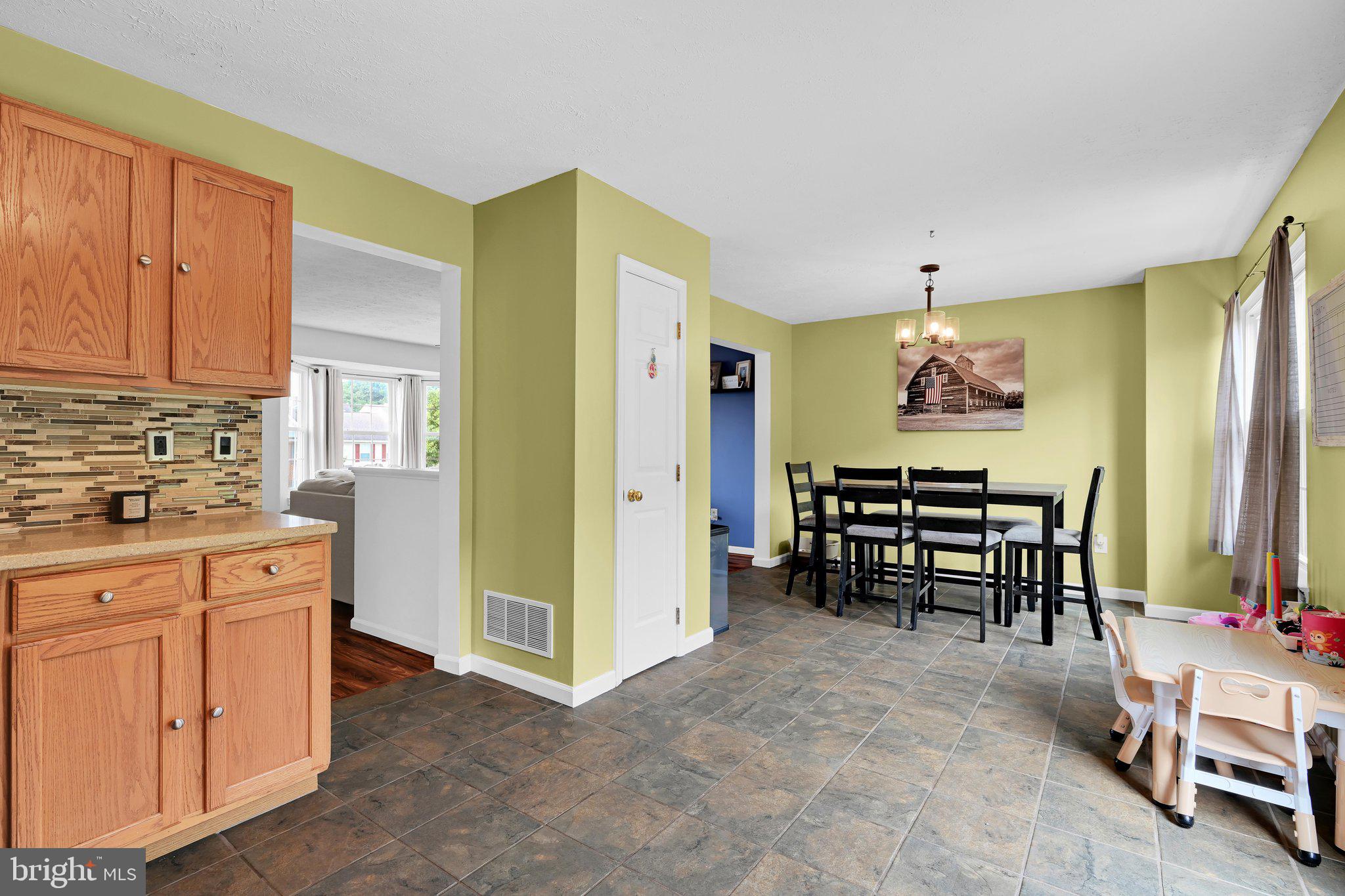 COUNTRY RIDGE - Residential