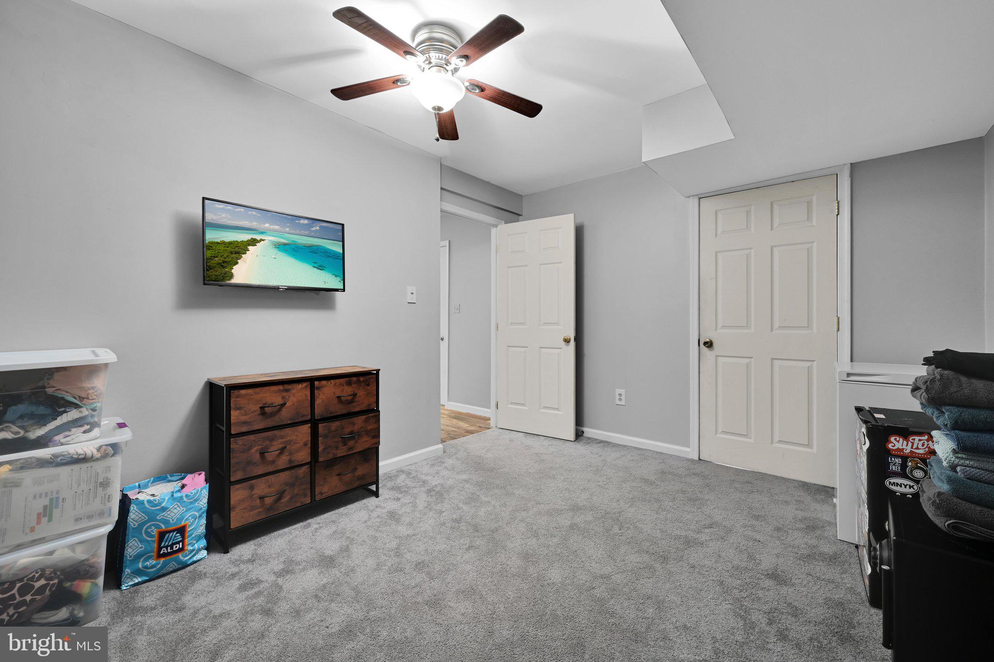 COUNTRY RIDGE - Residential