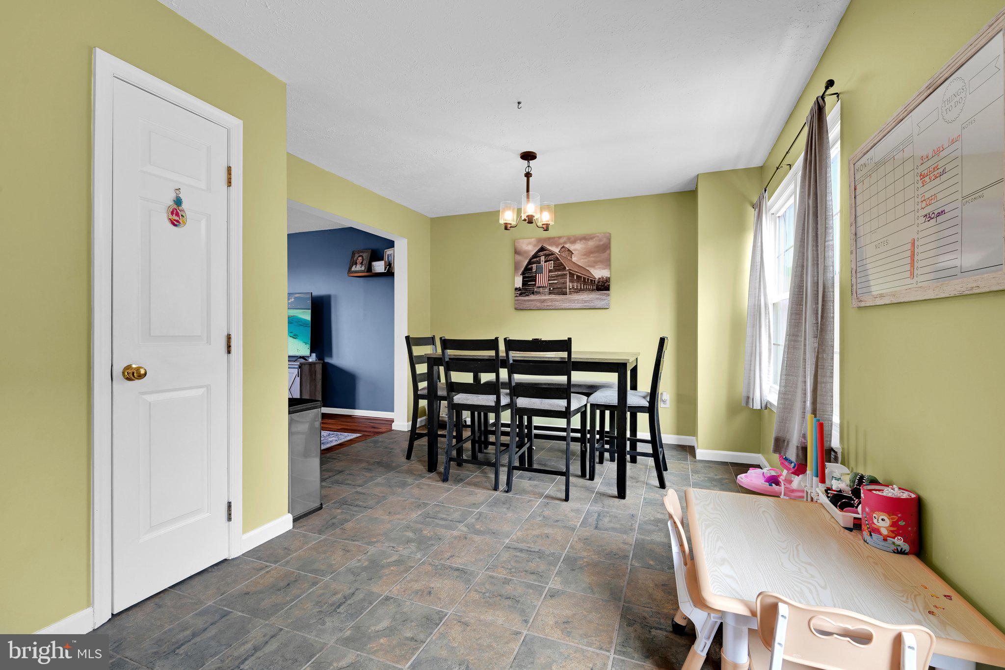 COUNTRY RIDGE - Residential
