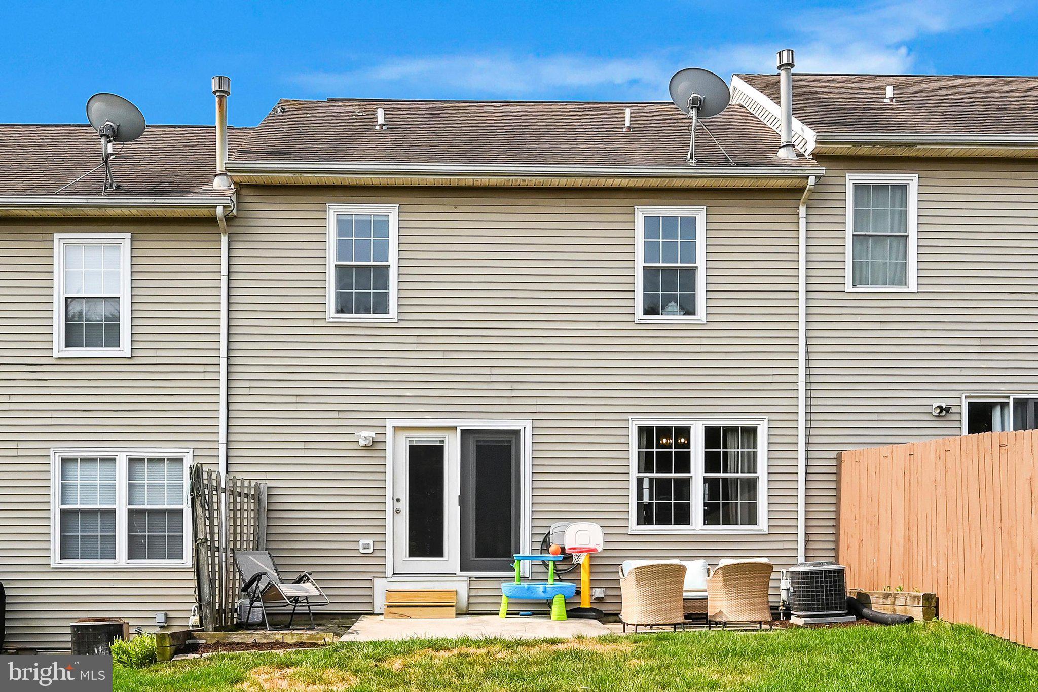 COUNTRY RIDGE - Residential