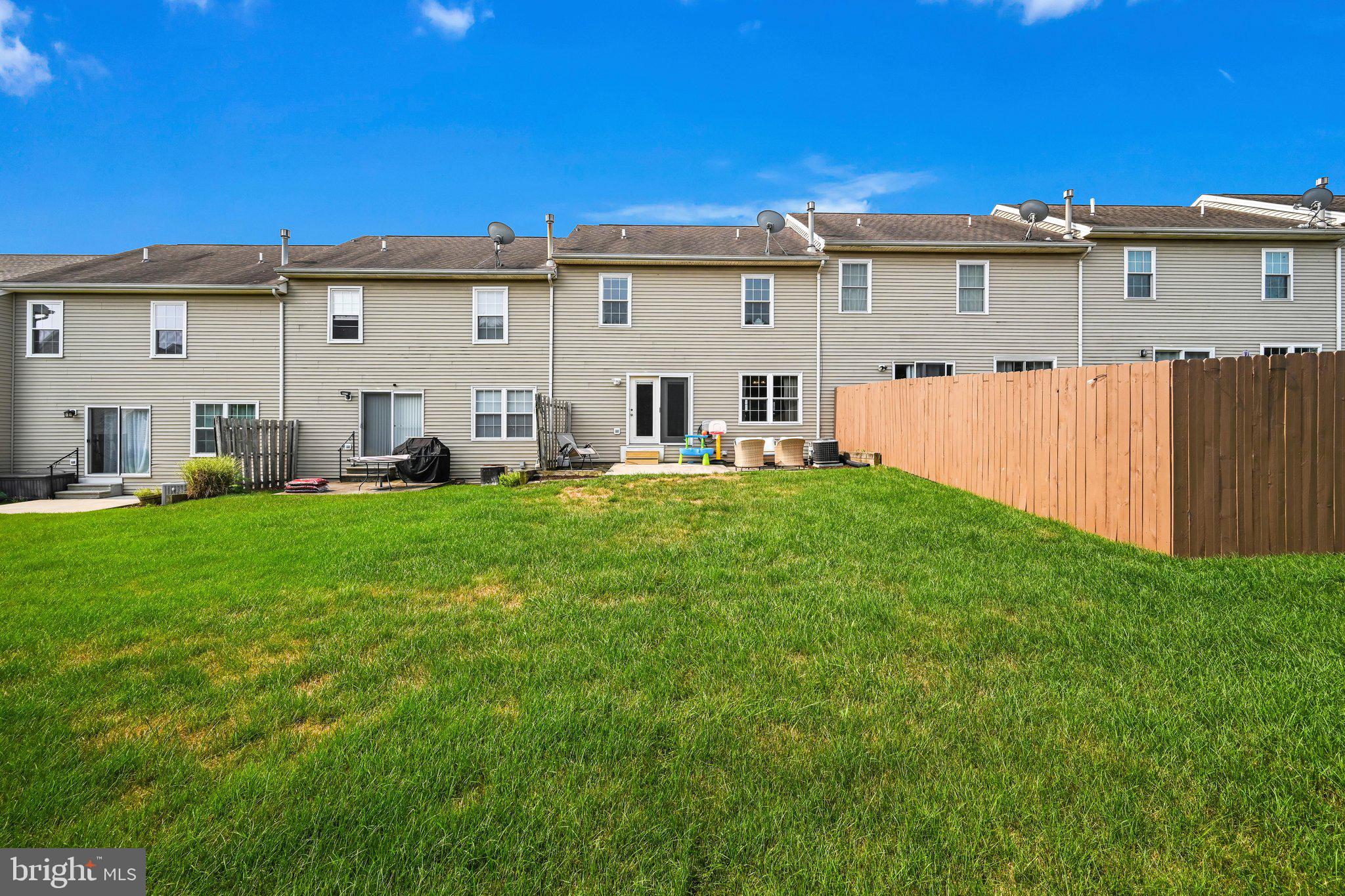 COUNTRY RIDGE - Residential