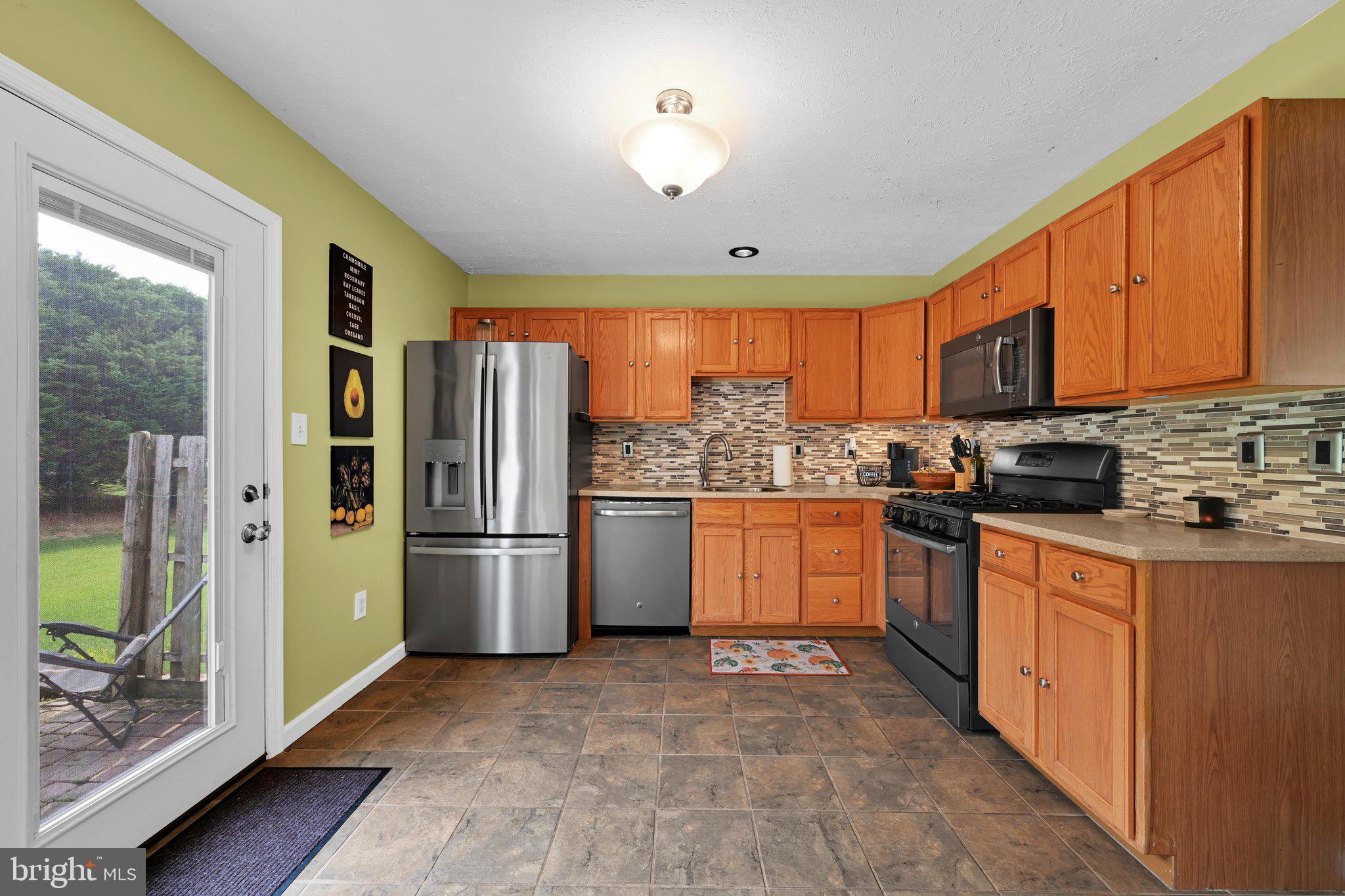 COUNTRY RIDGE - Residential