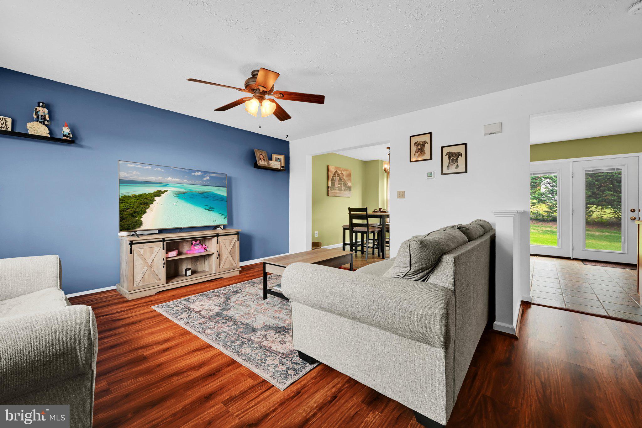 COUNTRY RIDGE - Residential