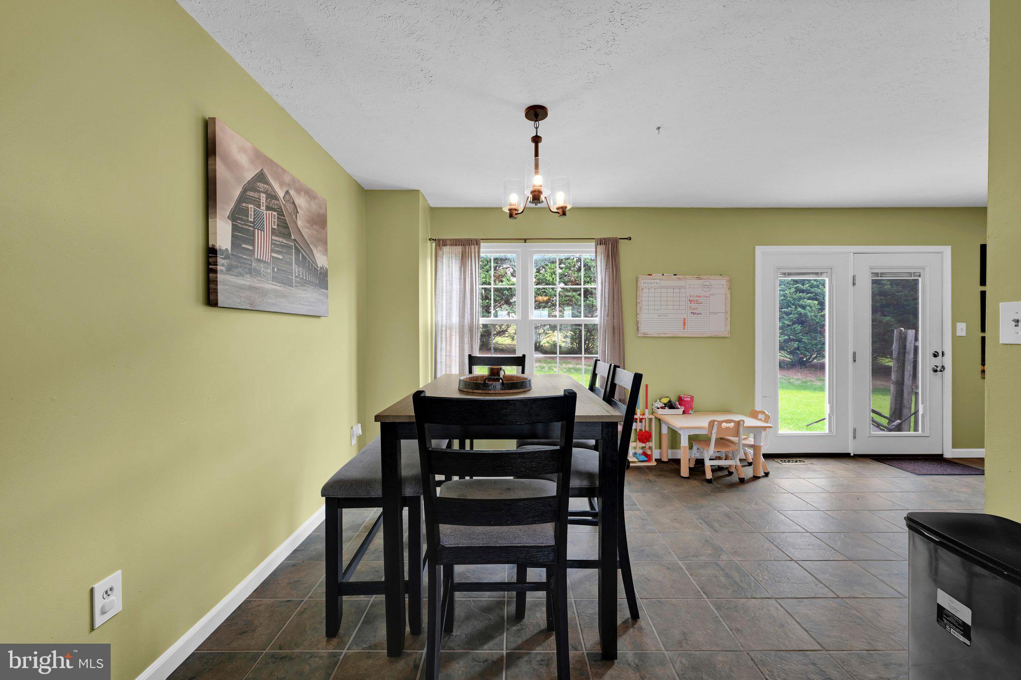 COUNTRY RIDGE - Residential