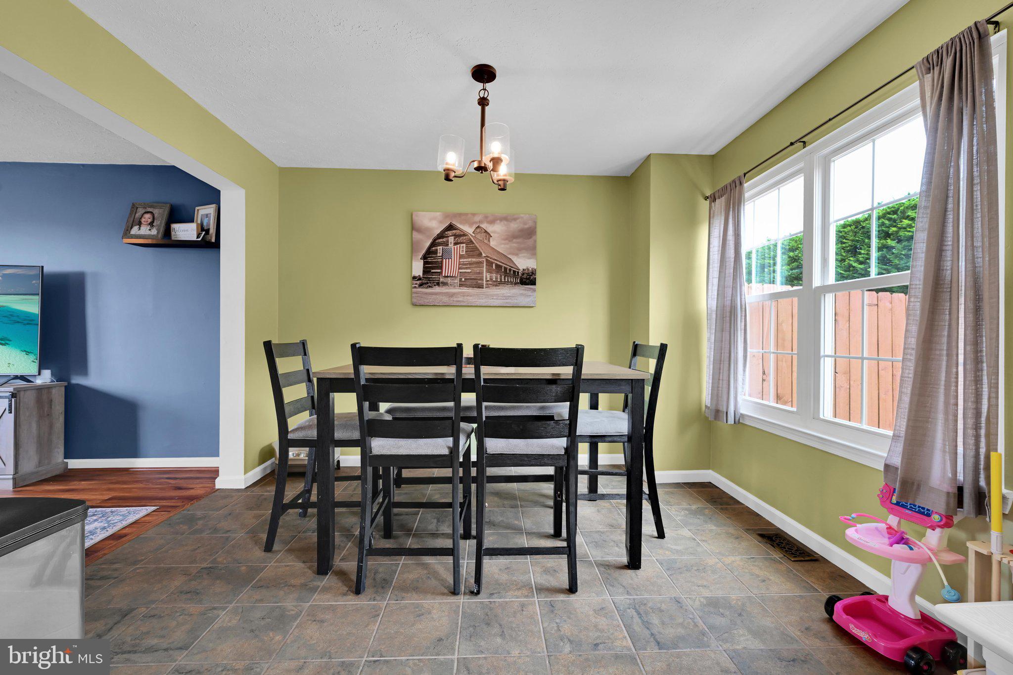 COUNTRY RIDGE - Residential