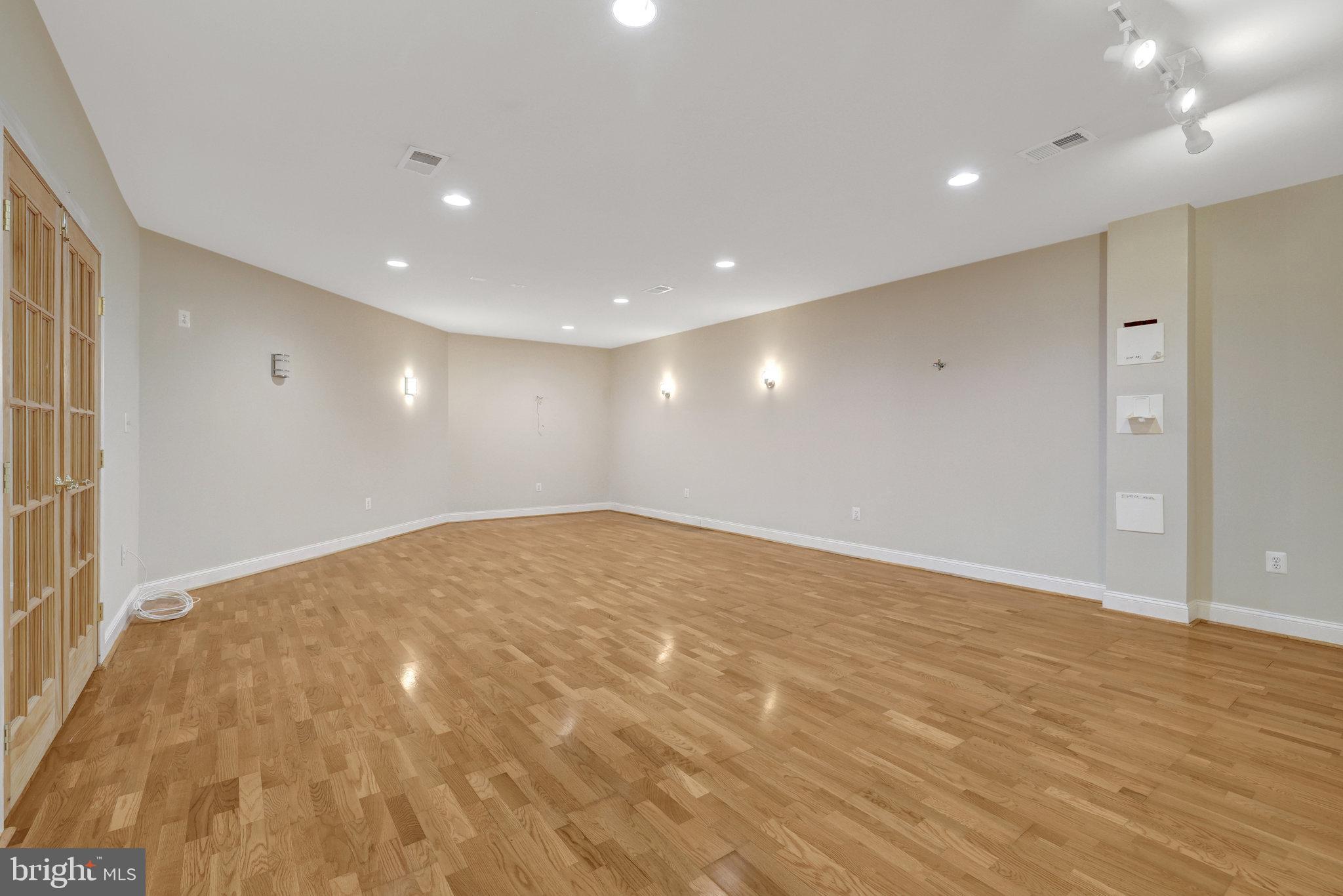 WEST MC LEAN - Residential