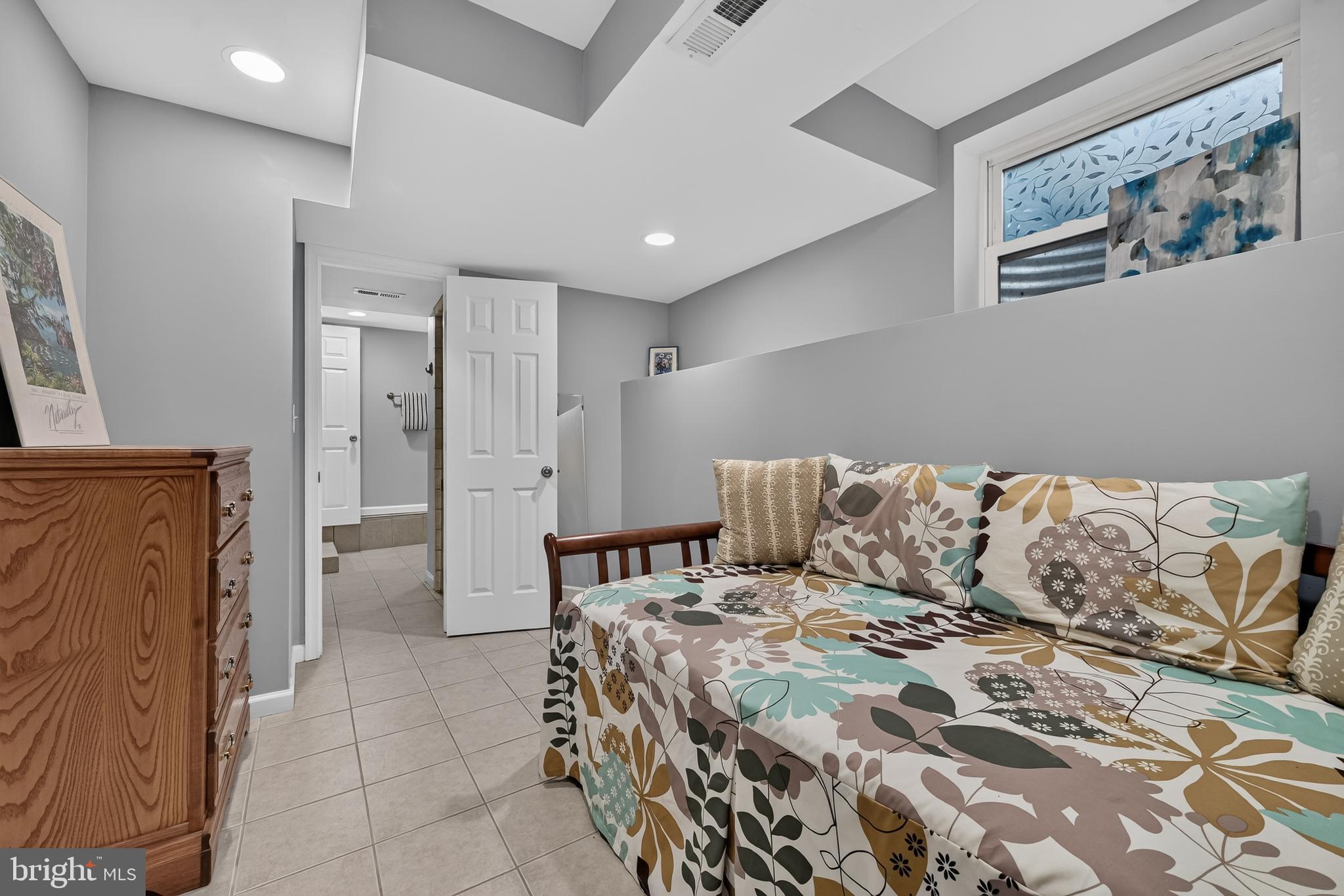 INDIAN SPRING CLUB ESTS - Residential