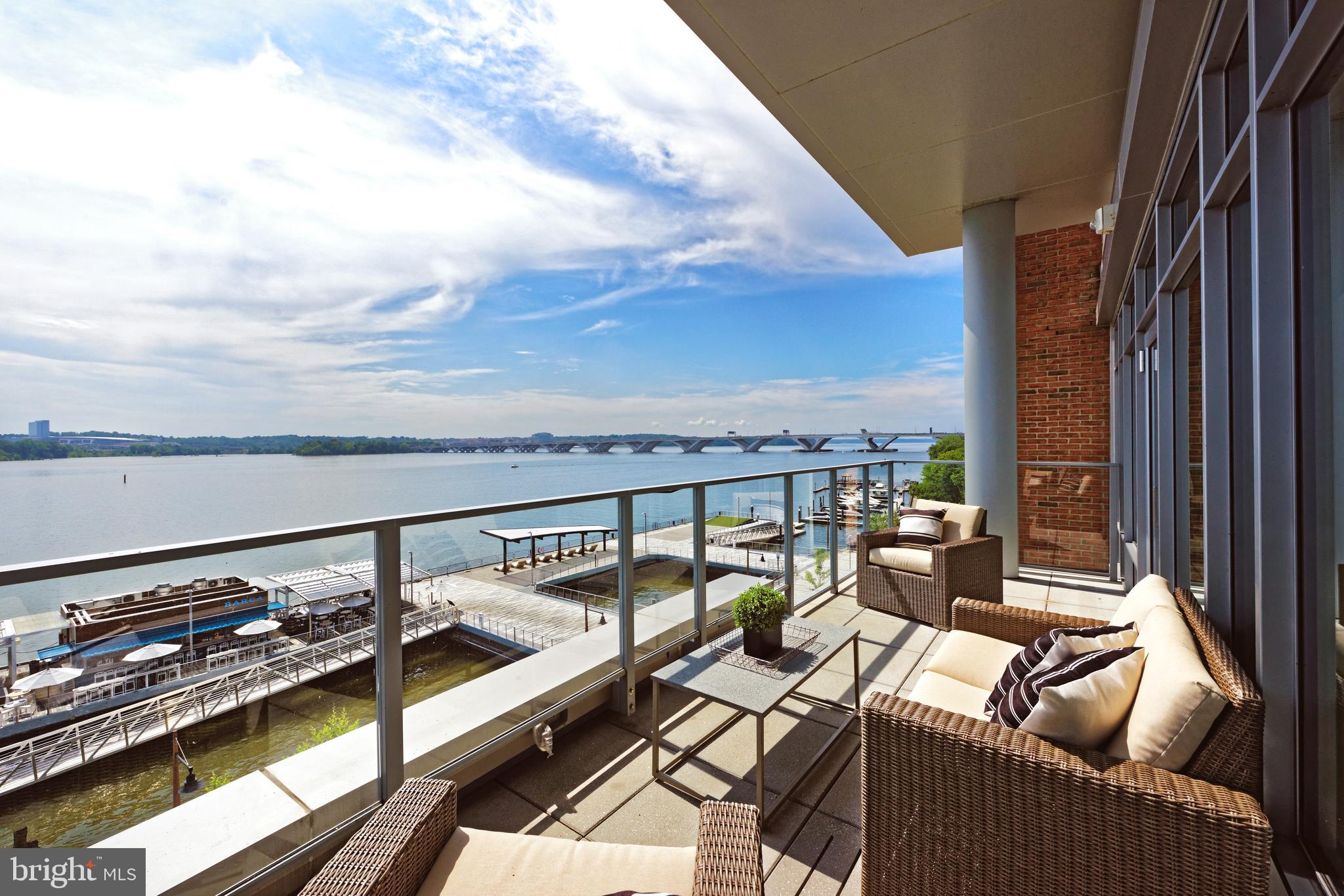 ROBINSON LANDING - Residential