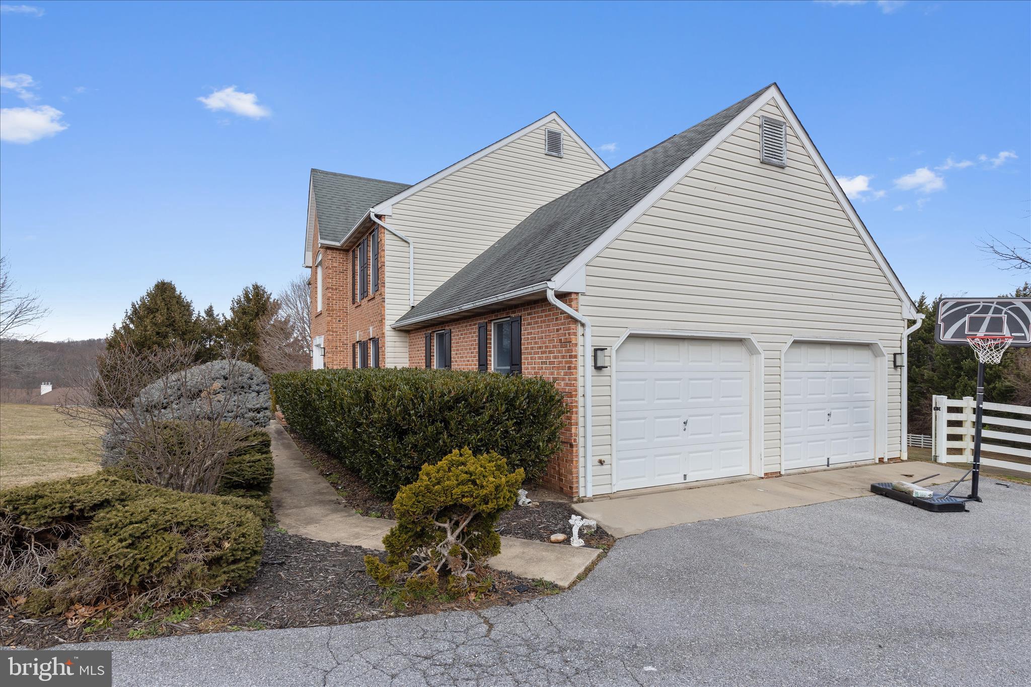 WARREN WAY - Residential