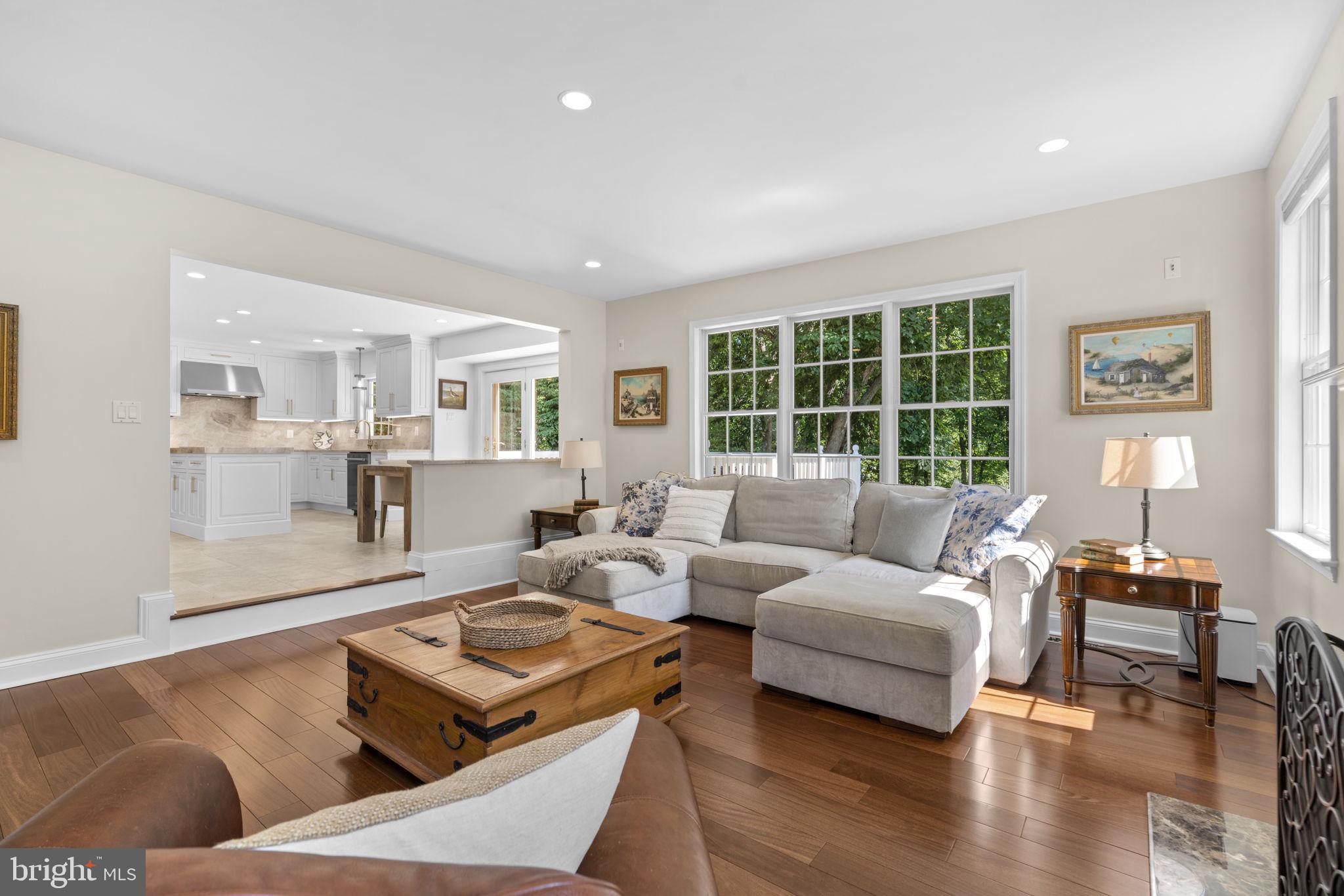 VILLAGE OF RIVER HILL - Residential