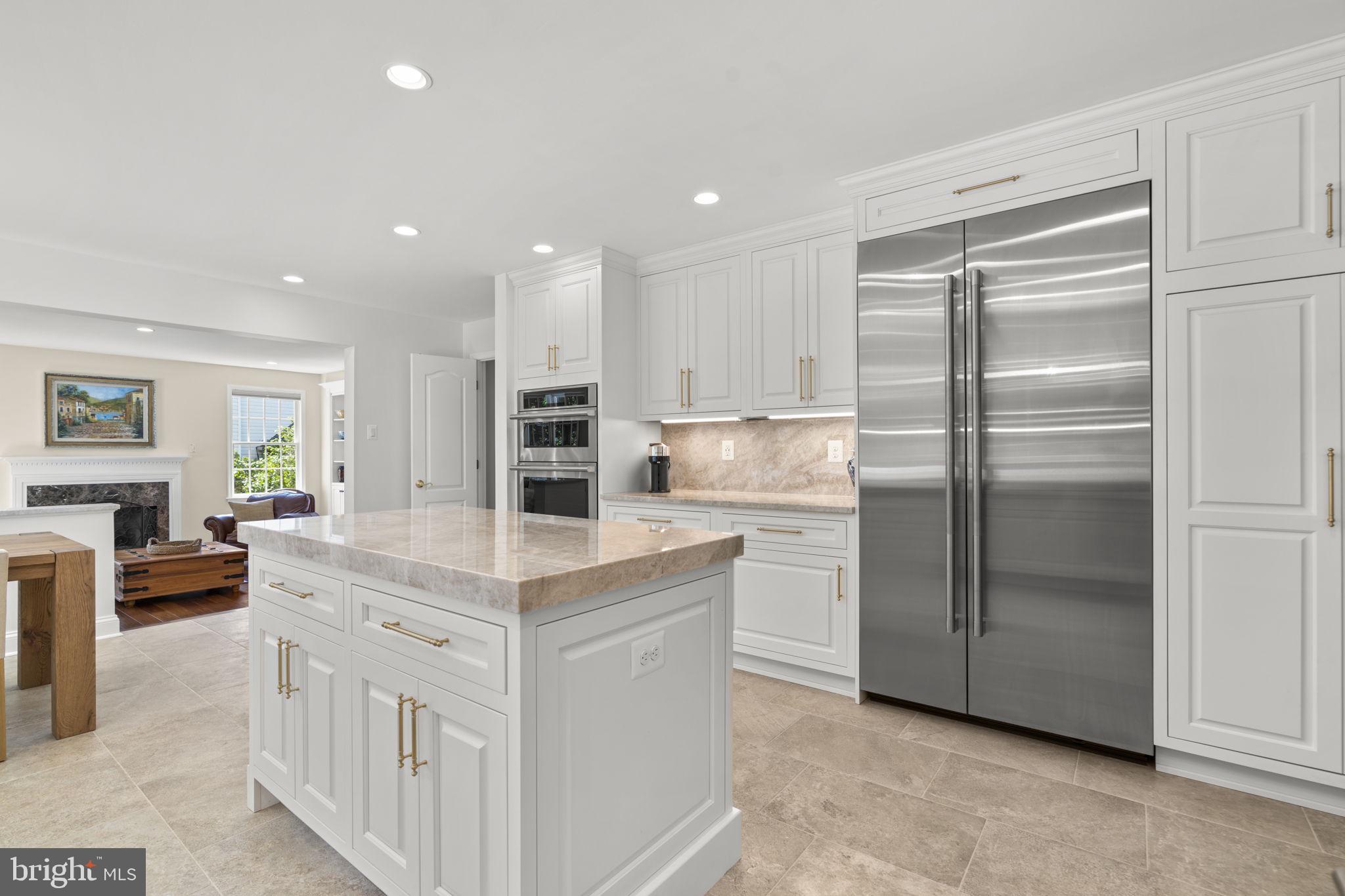 VILLAGE OF RIVER HILL - Residential