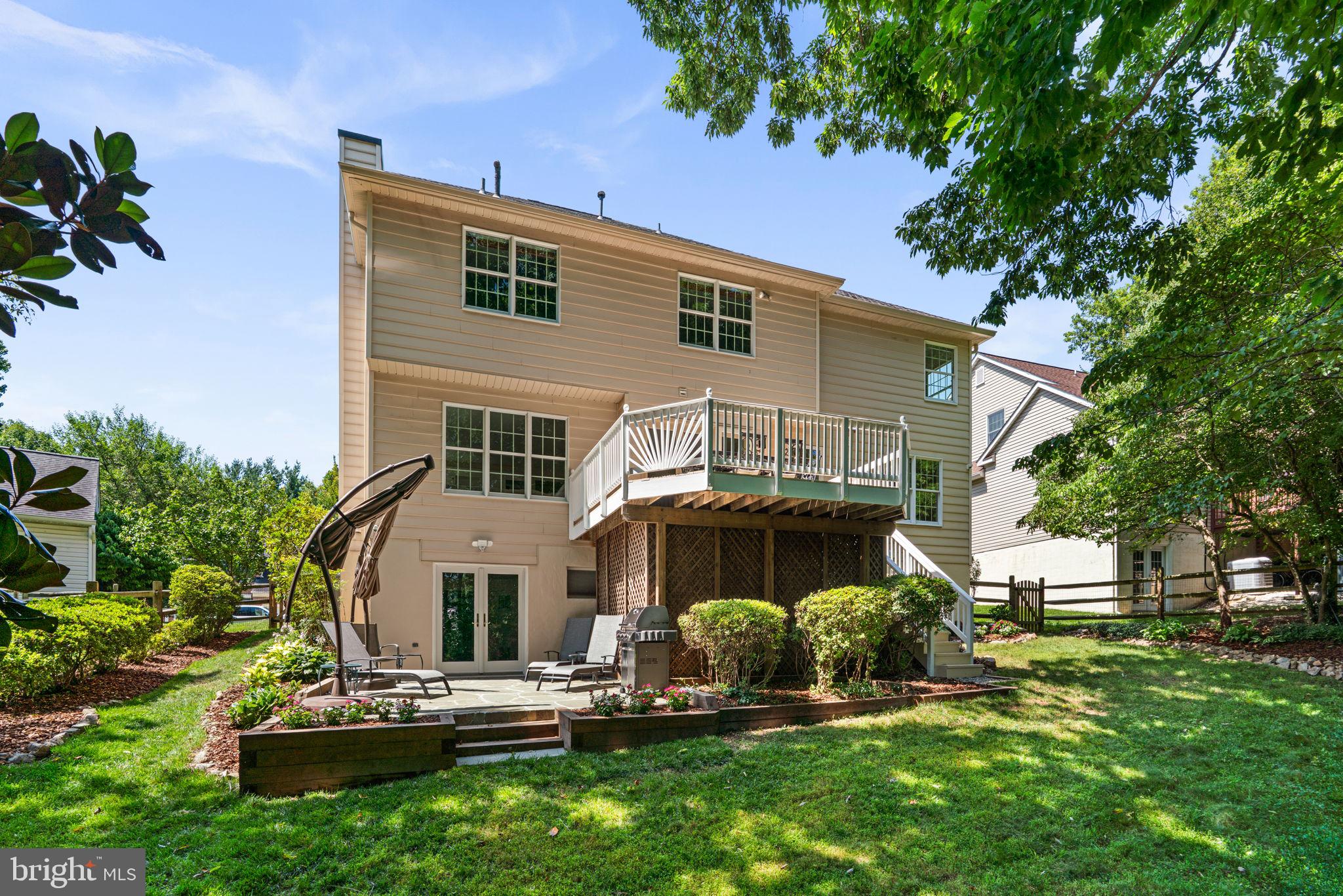 VILLAGE OF RIVER HILL - Residential