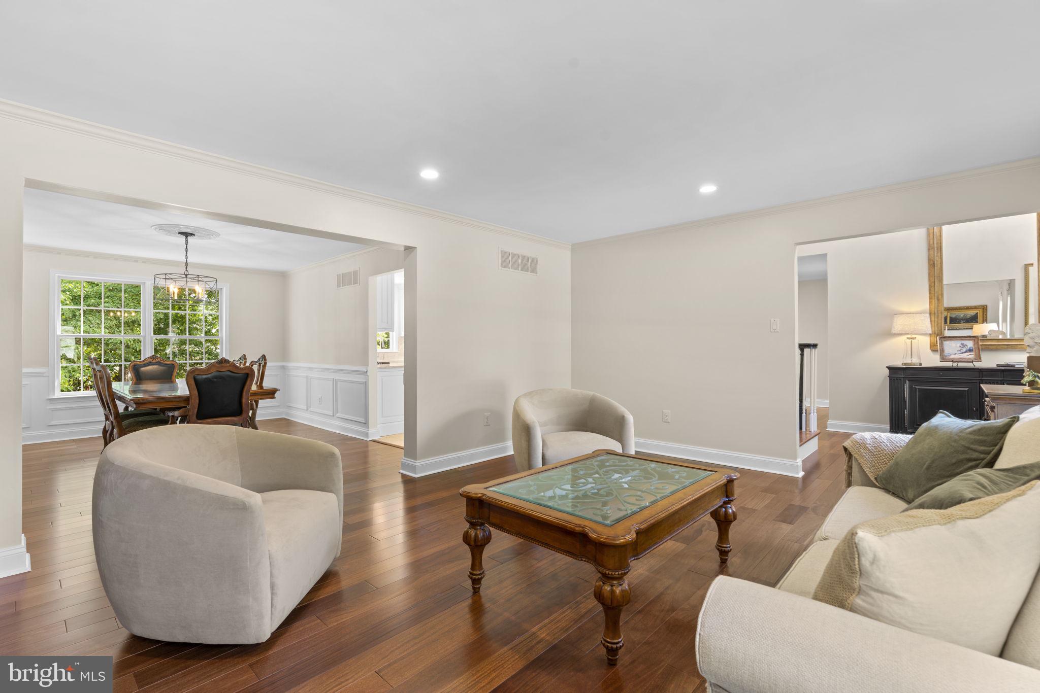 VILLAGE OF RIVER HILL - Residential
