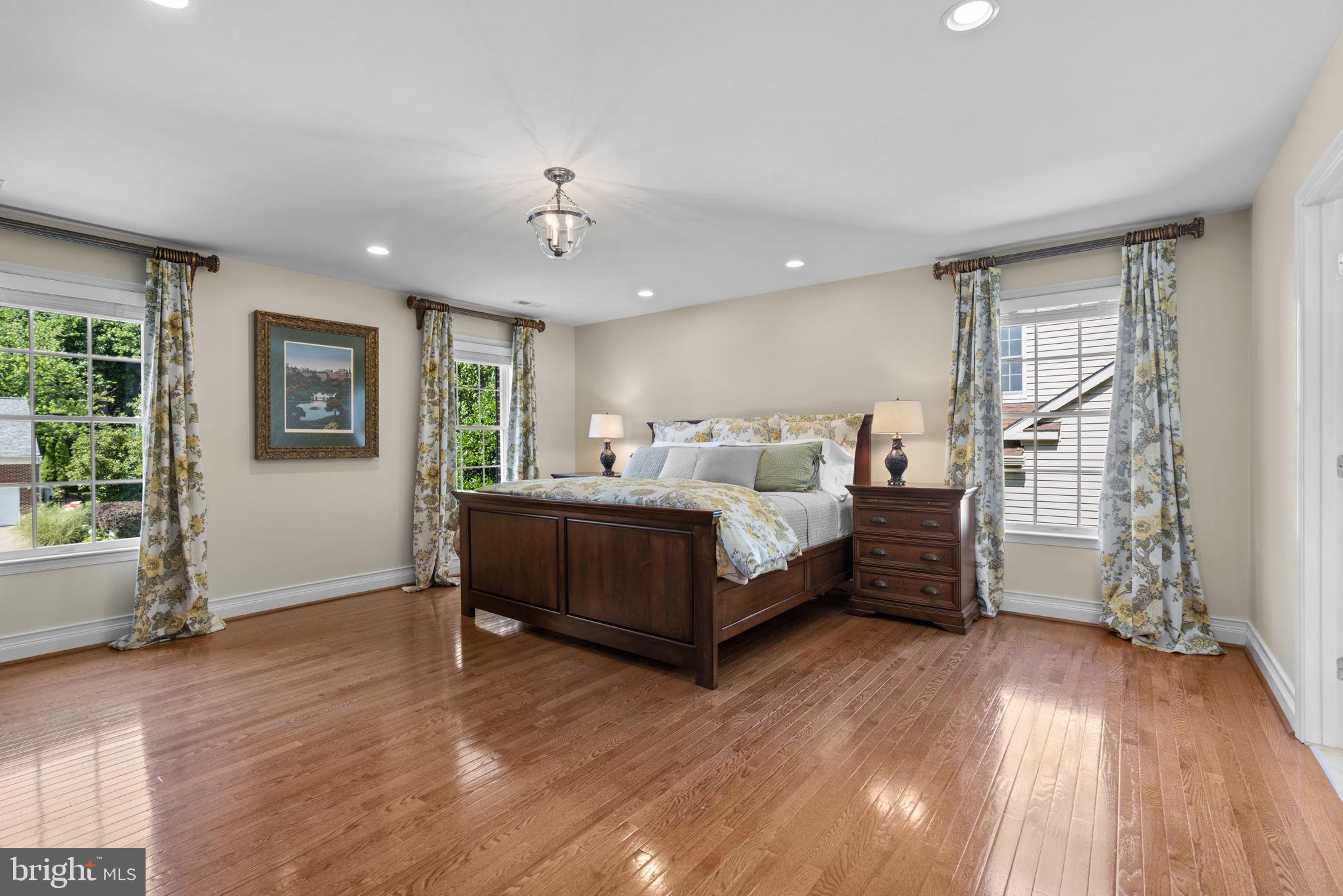 VILLAGE OF RIVER HILL - Residential