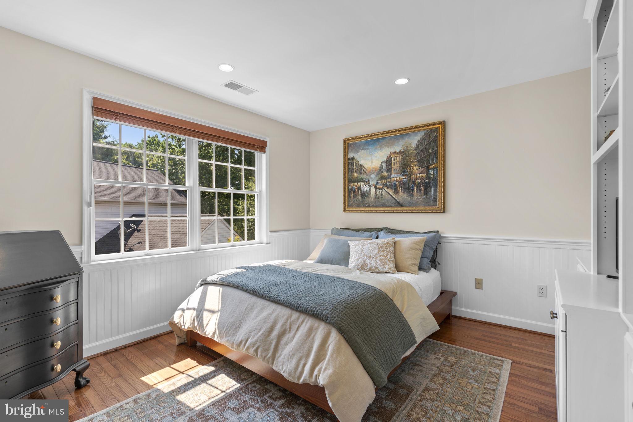 VILLAGE OF RIVER HILL - Residential