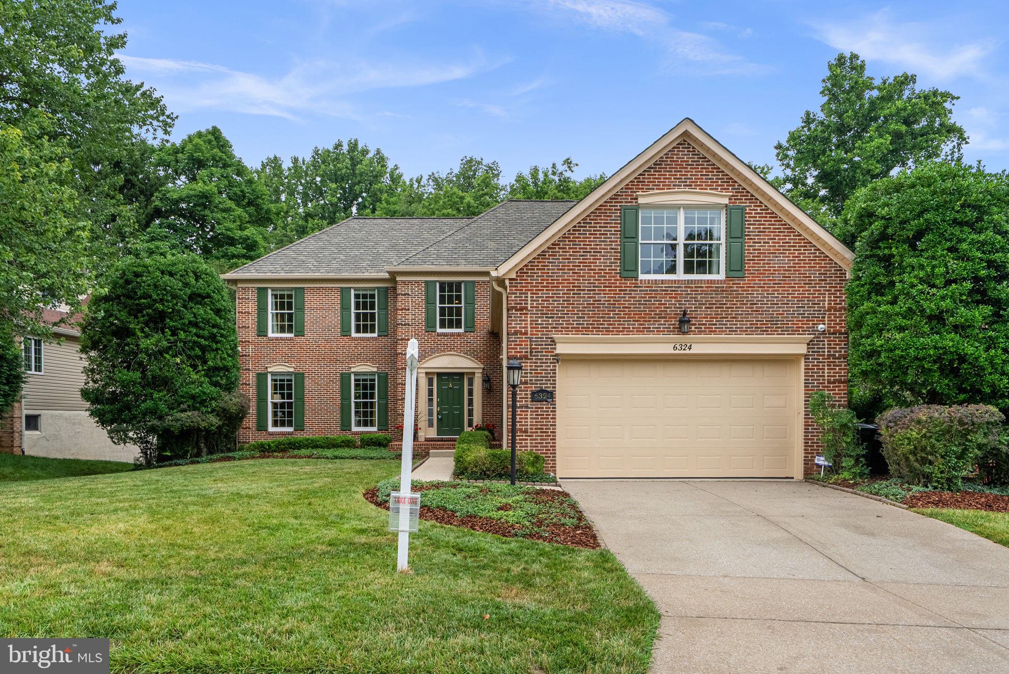 VILLAGE OF RIVER HILL - Residential