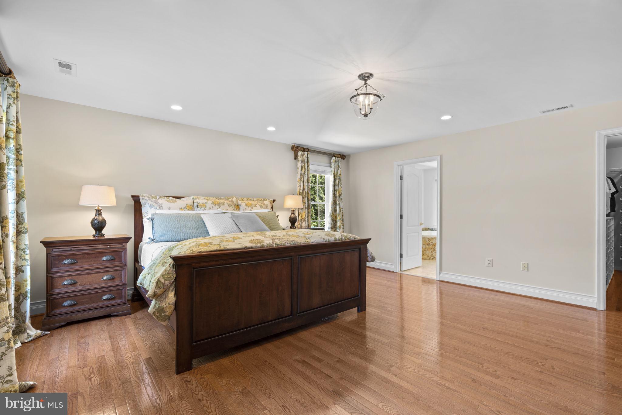 VILLAGE OF RIVER HILL - Residential
