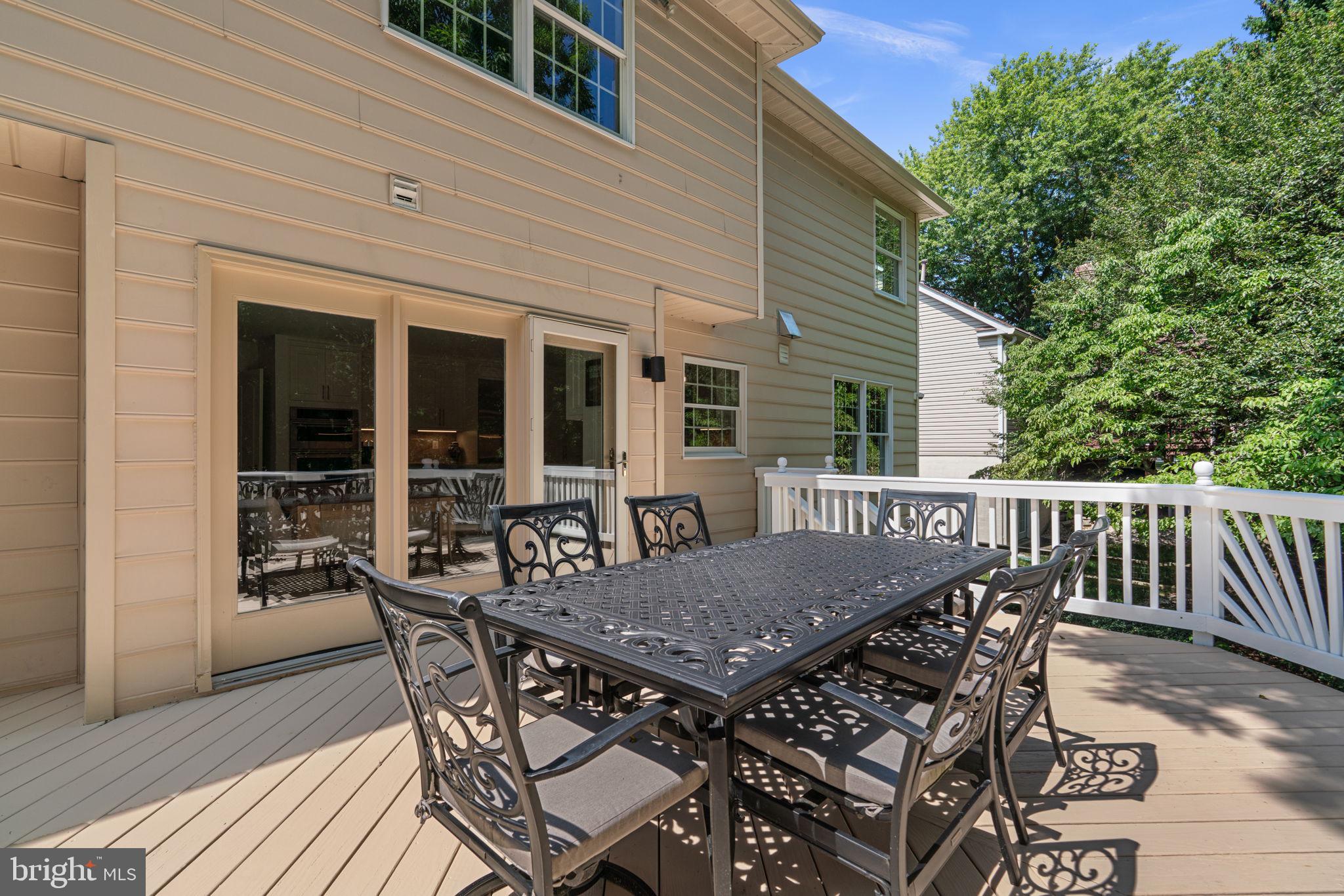 VILLAGE OF RIVER HILL - Residential