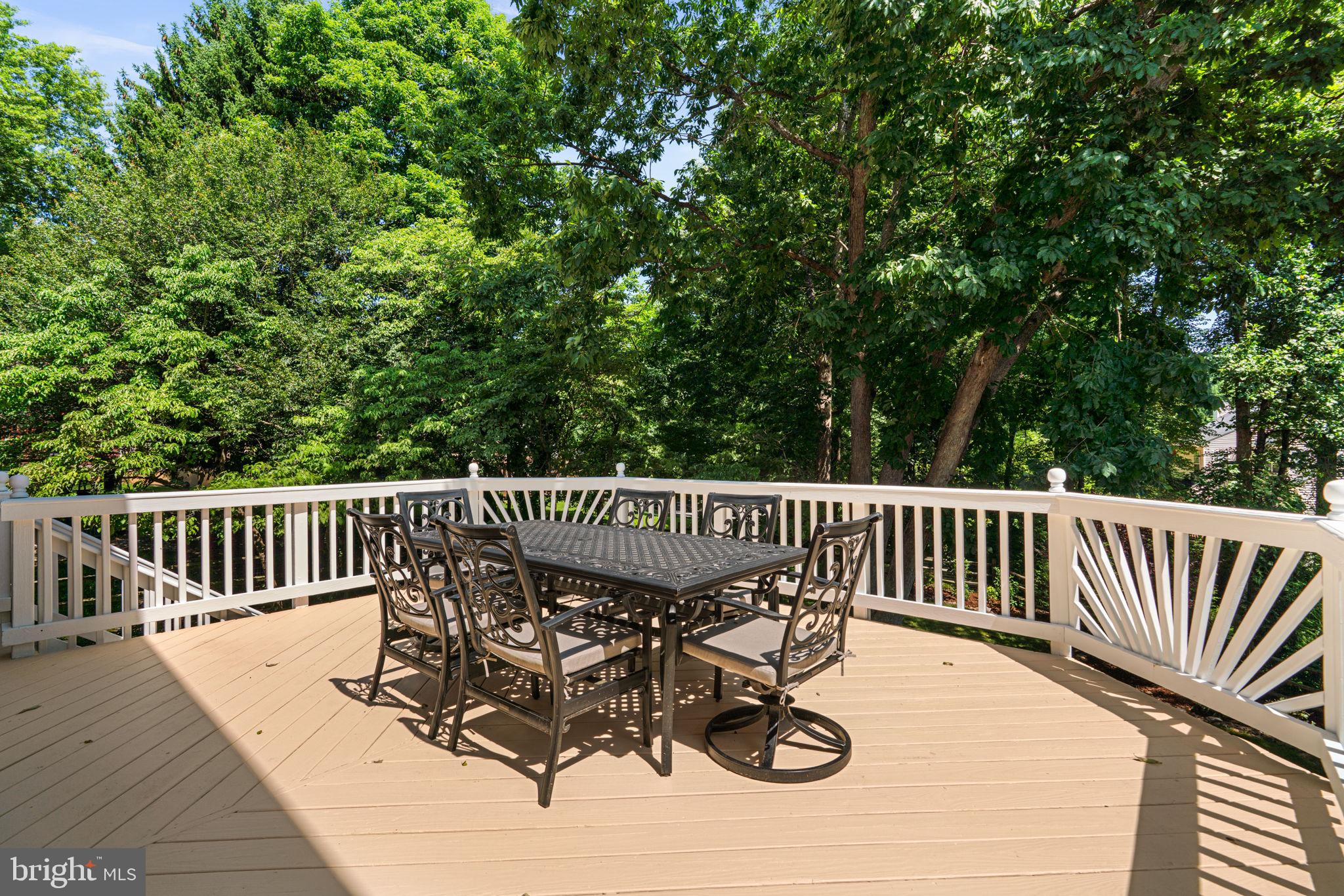 VILLAGE OF RIVER HILL - Residential