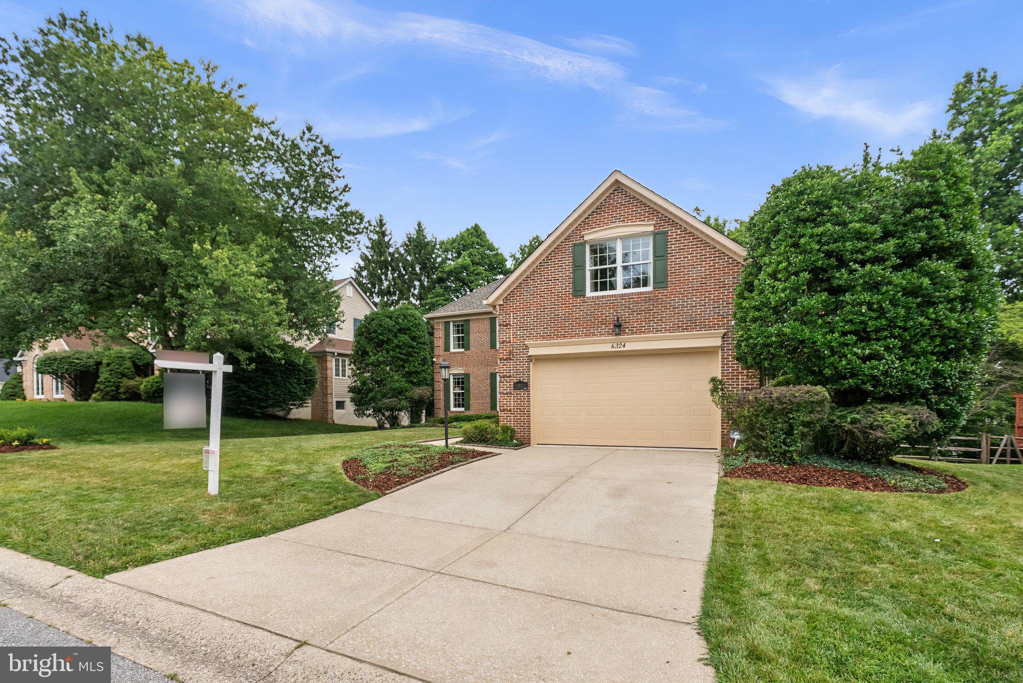 VILLAGE OF RIVER HILL - Residential