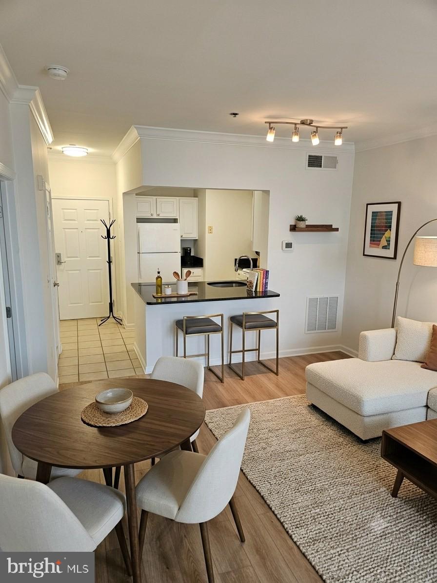 HARBORVIEW CONDOMINIUMS - Residential
