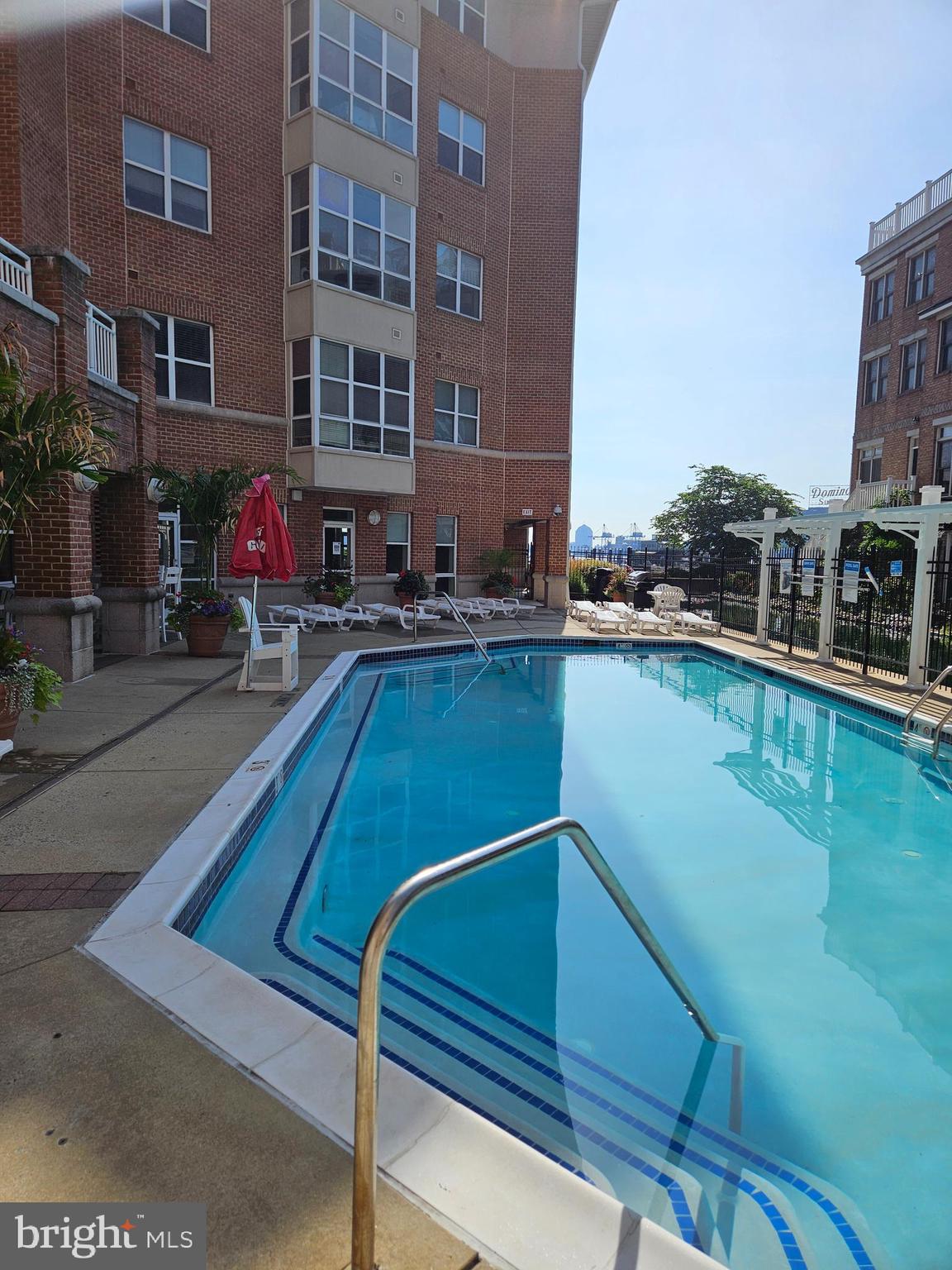 HARBORVIEW CONDOMINIUMS - Residential