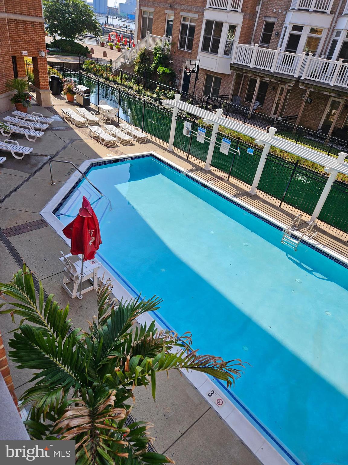 HARBORVIEW CONDOMINIUMS - Residential