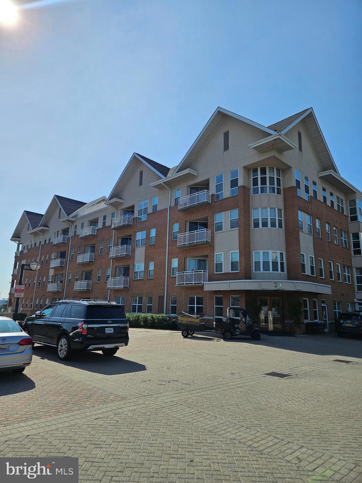 HARBORVIEW CONDOMINIUMS - Residential
