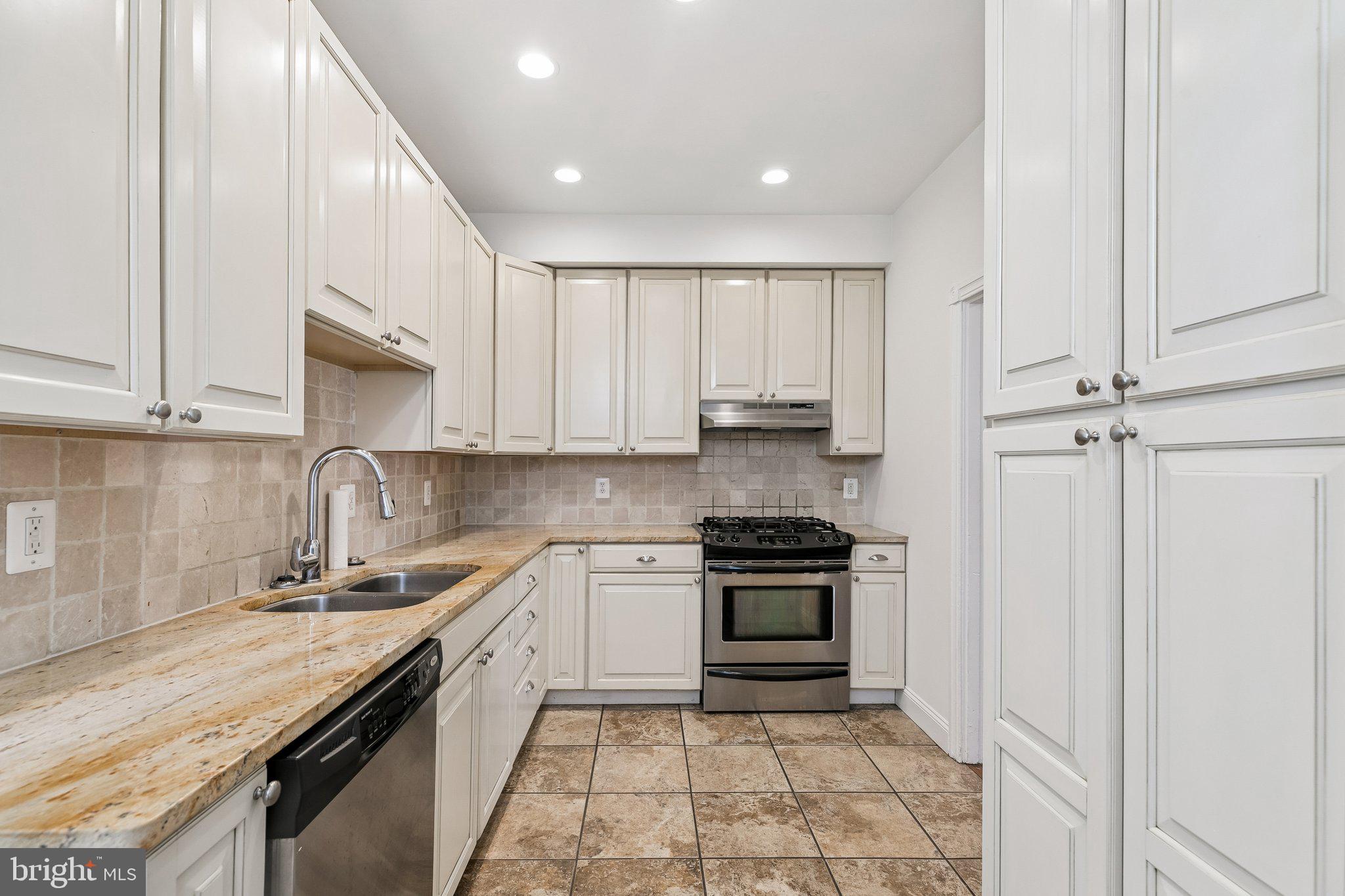 MANAYUNK - Residential