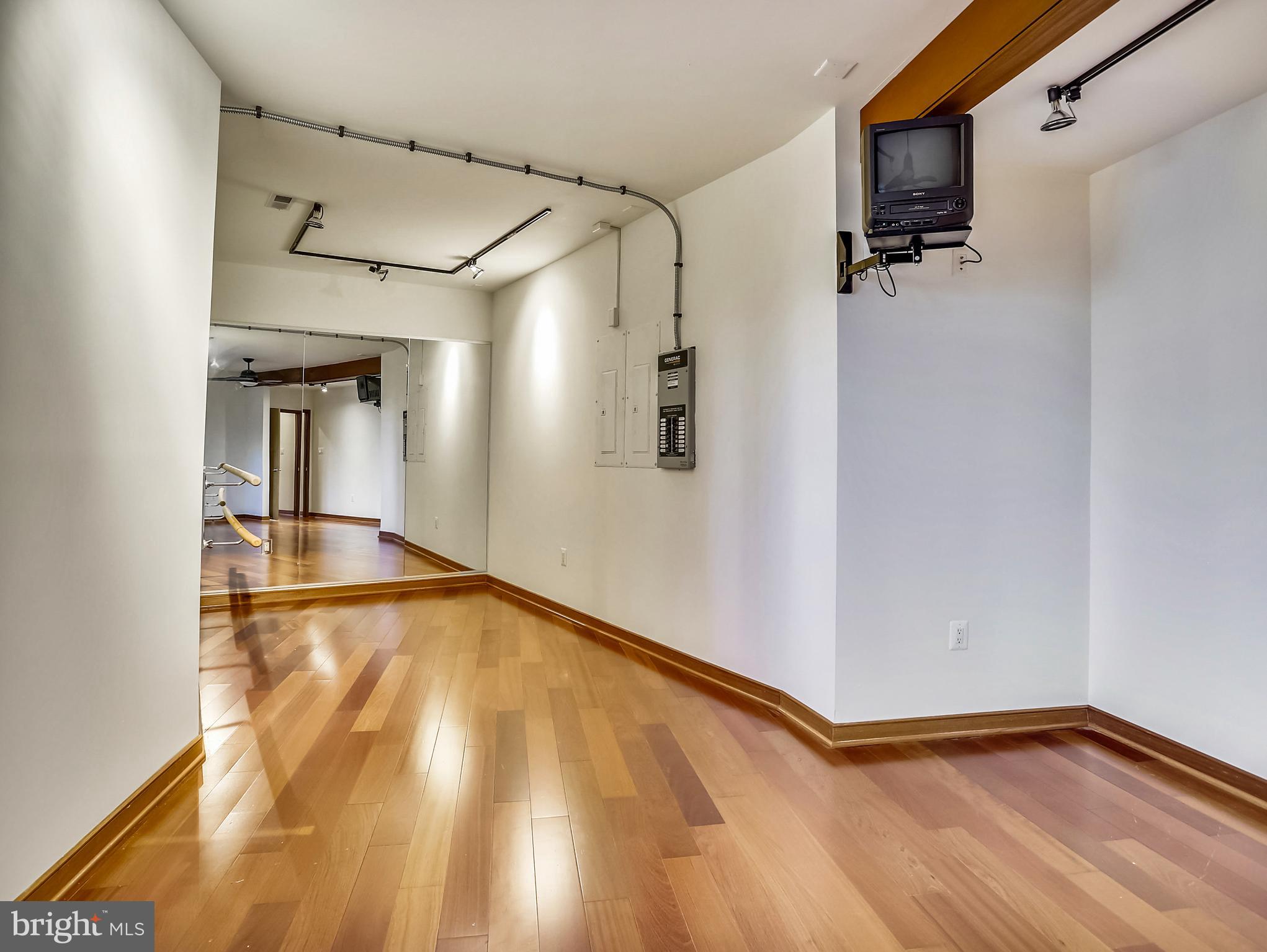 BELVOIR FARMS - Residential