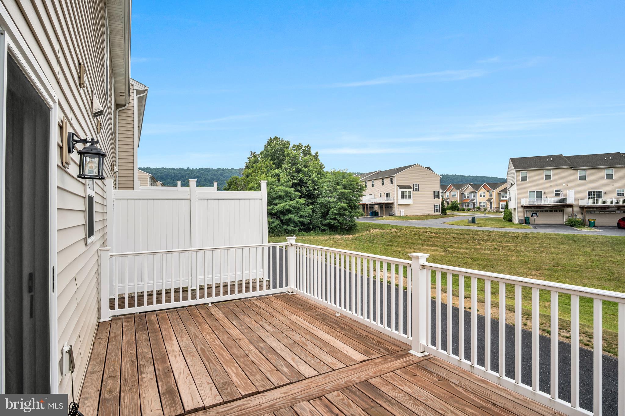 LAUREL RIDGE ESTATES - Residential