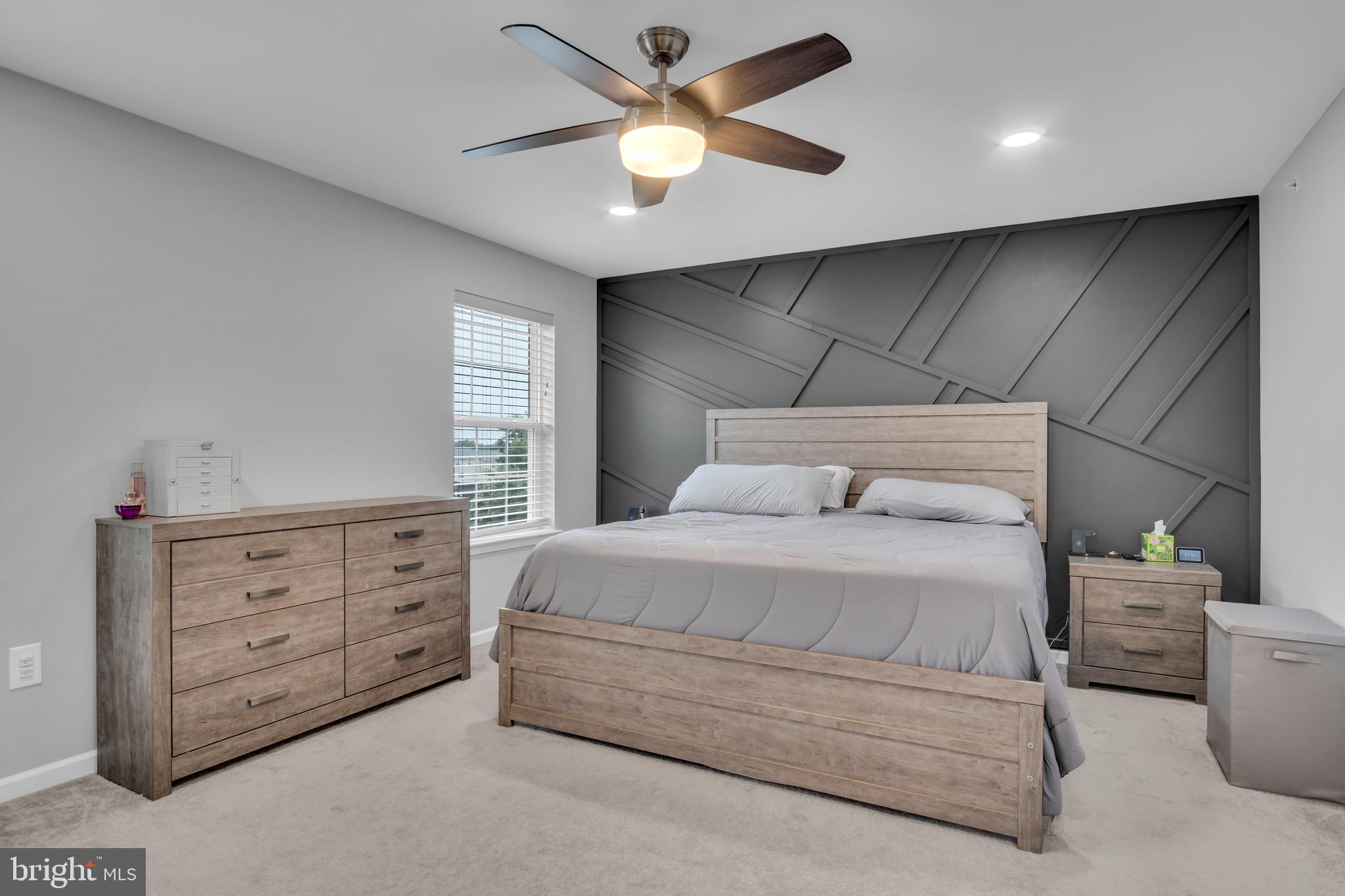 LAUREL RIDGE ESTATES - Residential