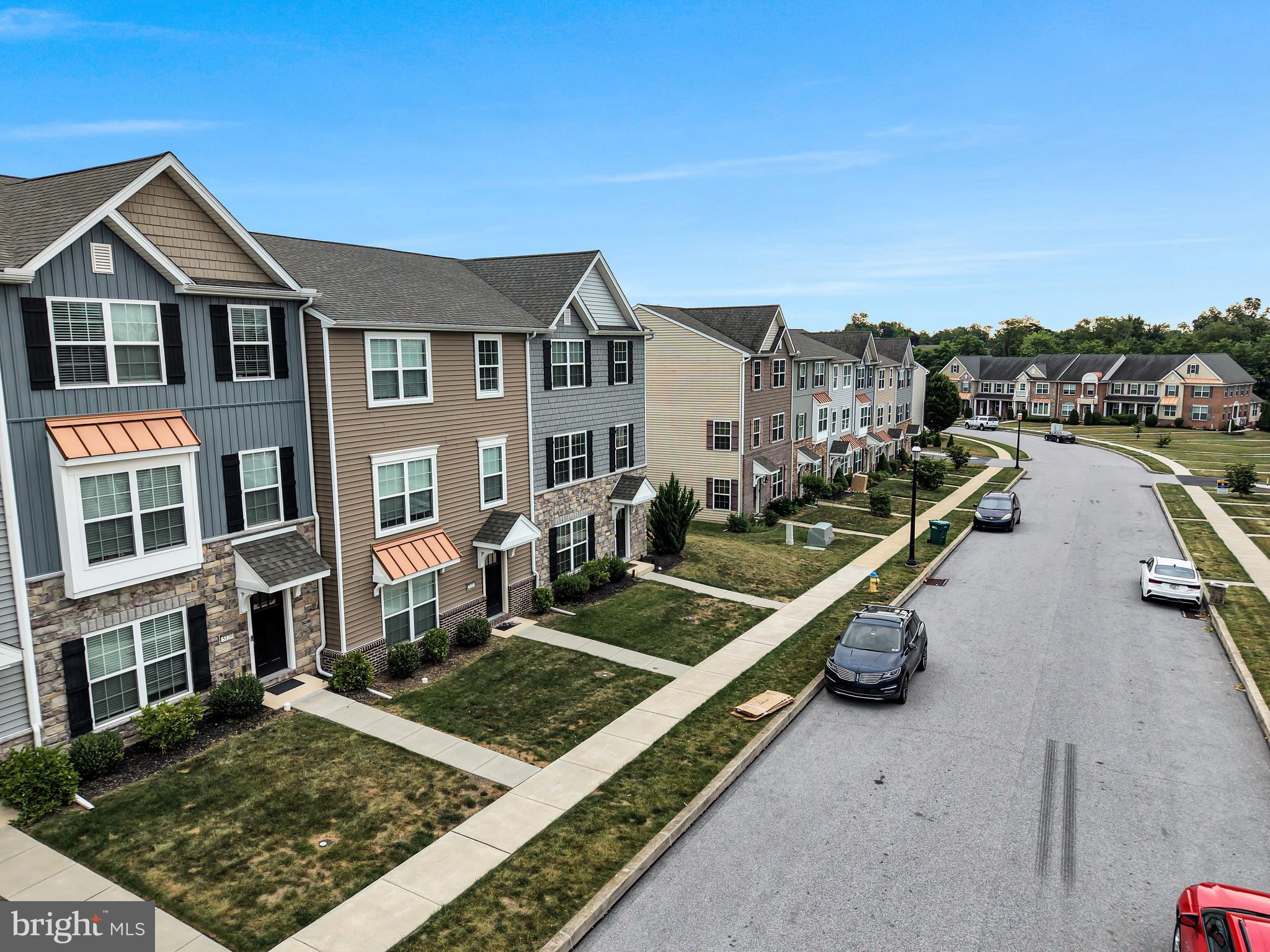 LAUREL RIDGE ESTATES - Residential