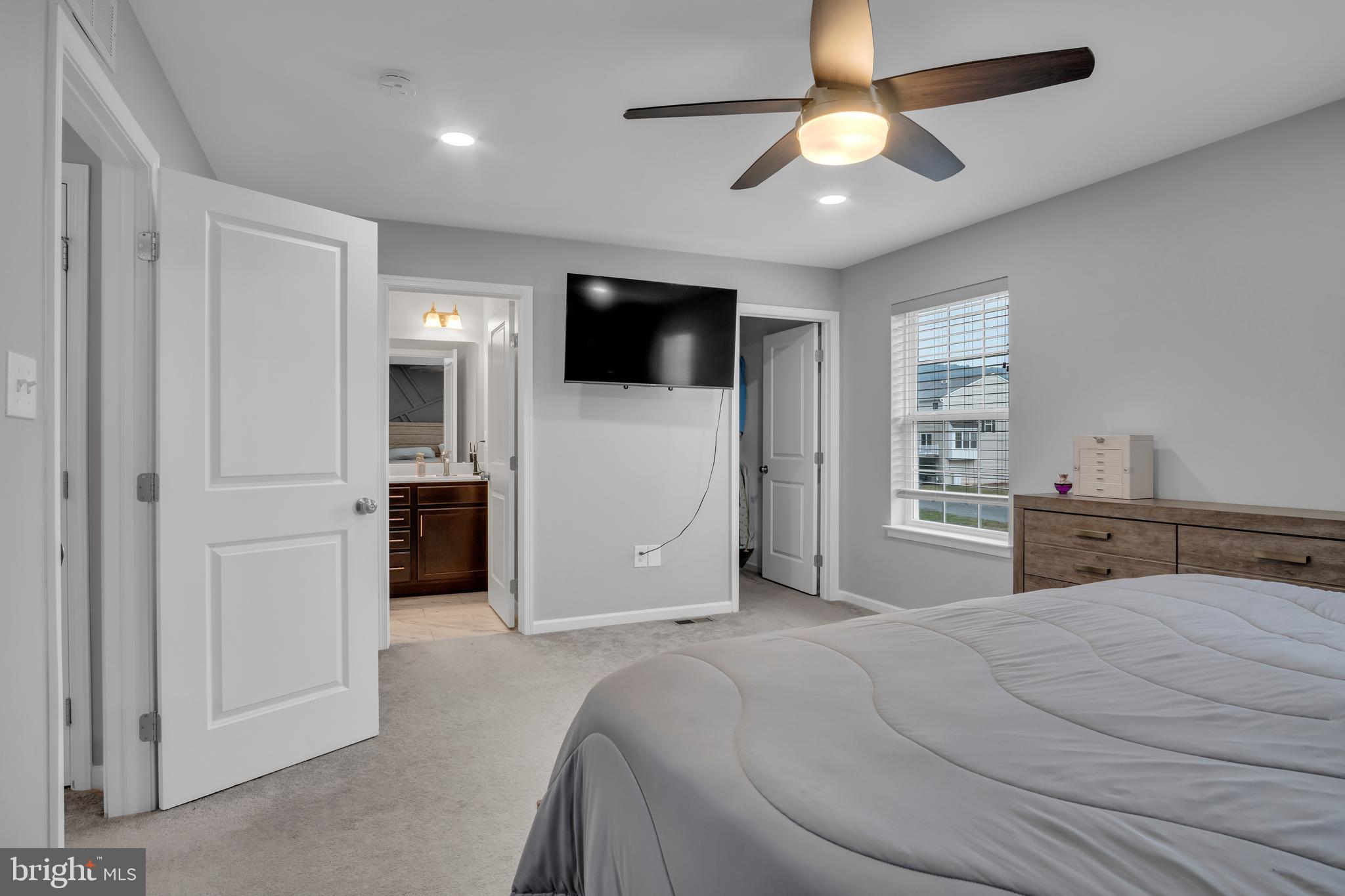 LAUREL RIDGE ESTATES - Residential