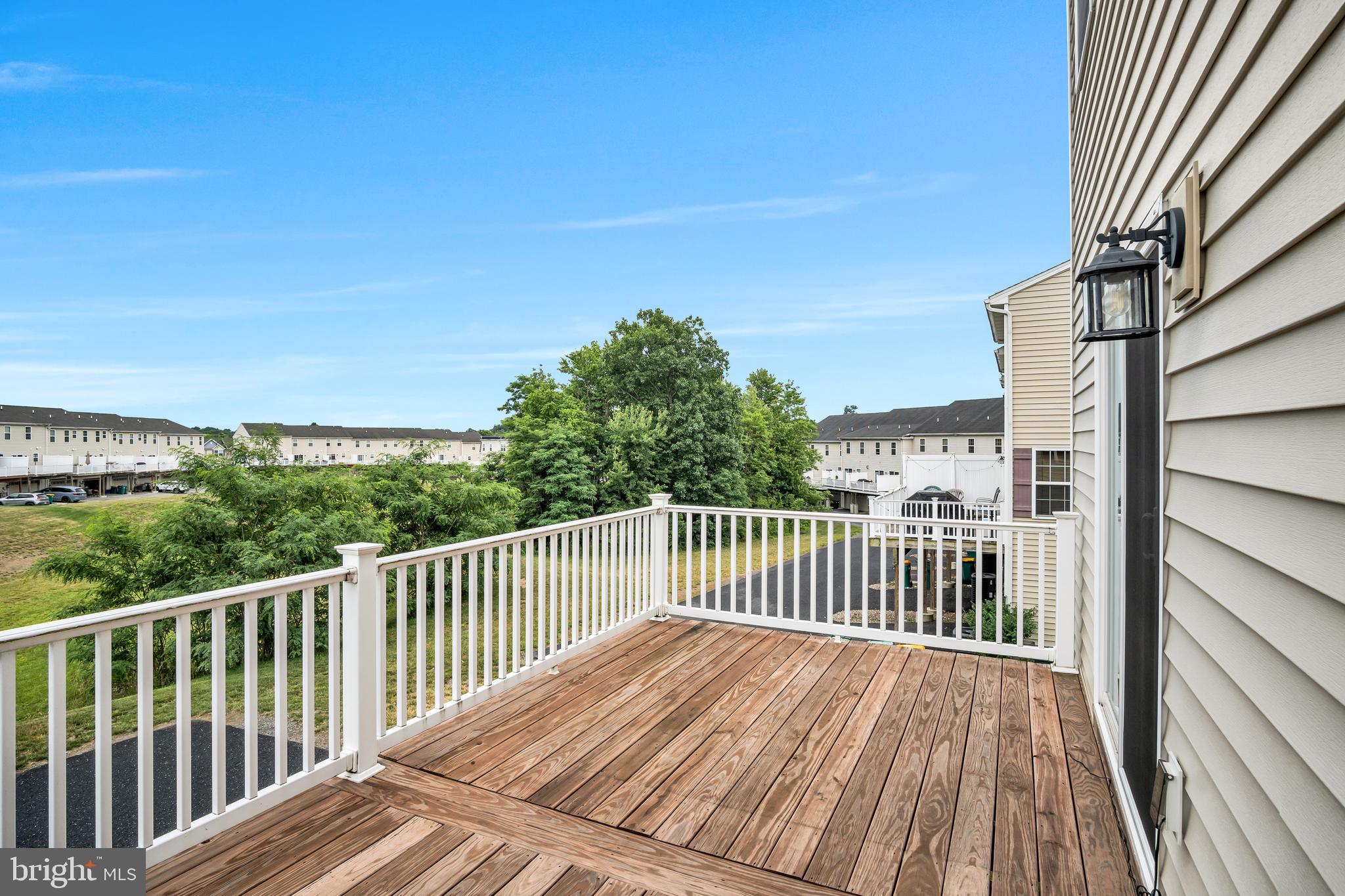 LAUREL RIDGE ESTATES - Residential