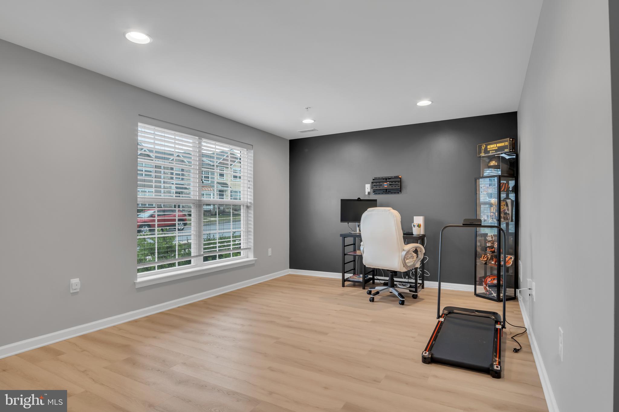 LAUREL RIDGE ESTATES - Residential