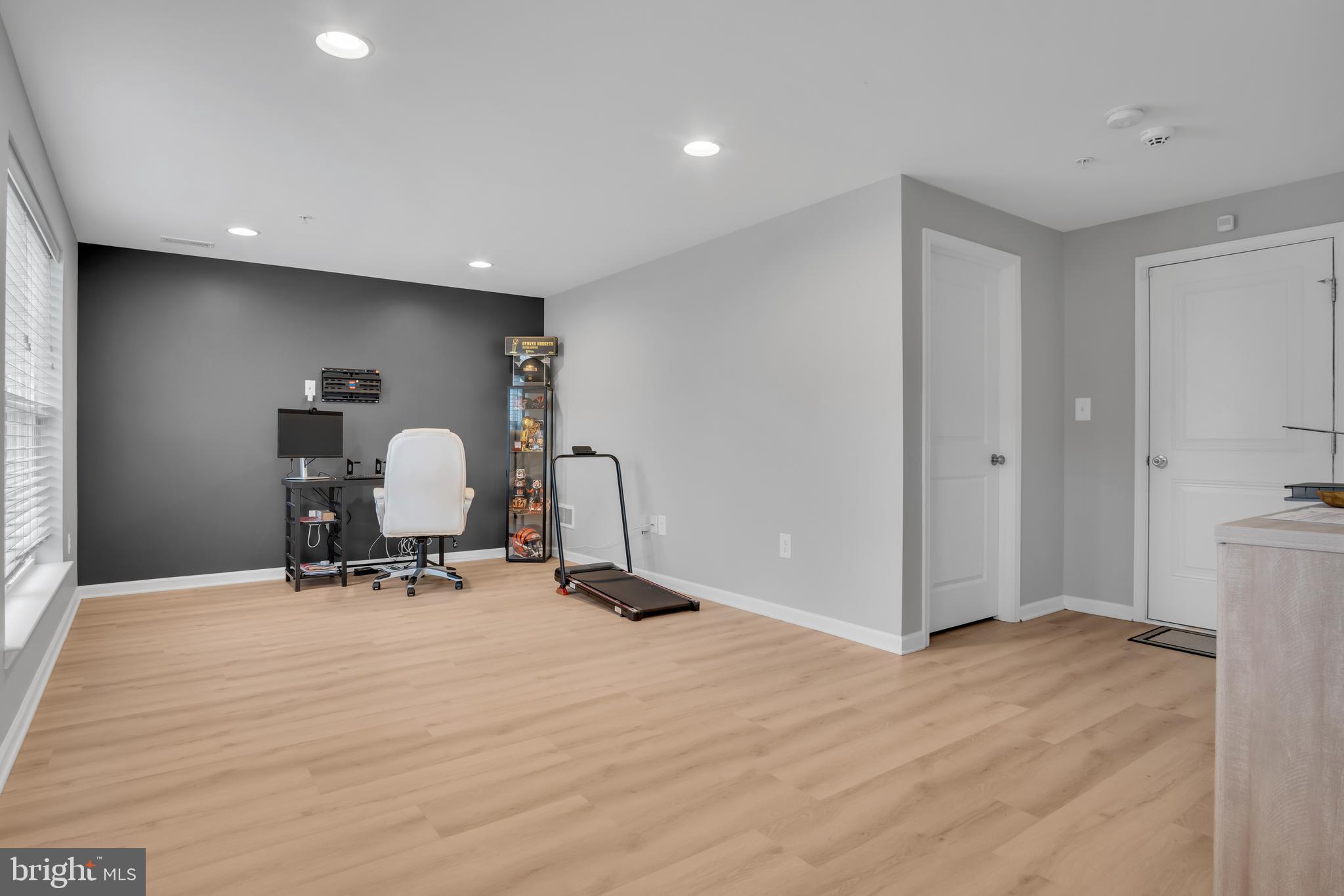 LAUREL RIDGE ESTATES - Residential