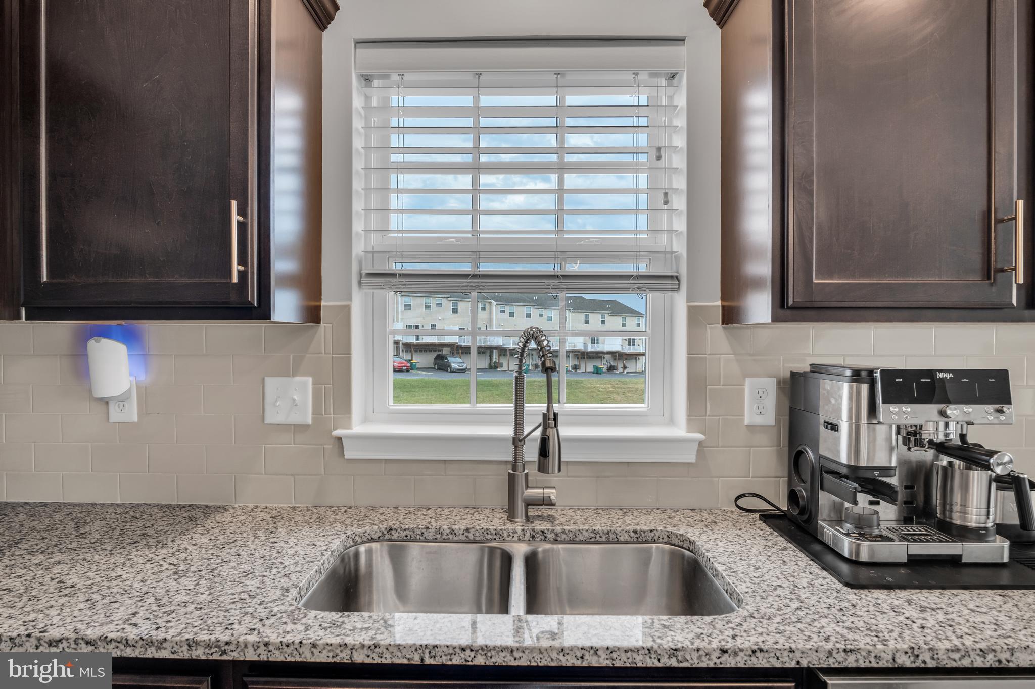 LAUREL RIDGE ESTATES - Residential