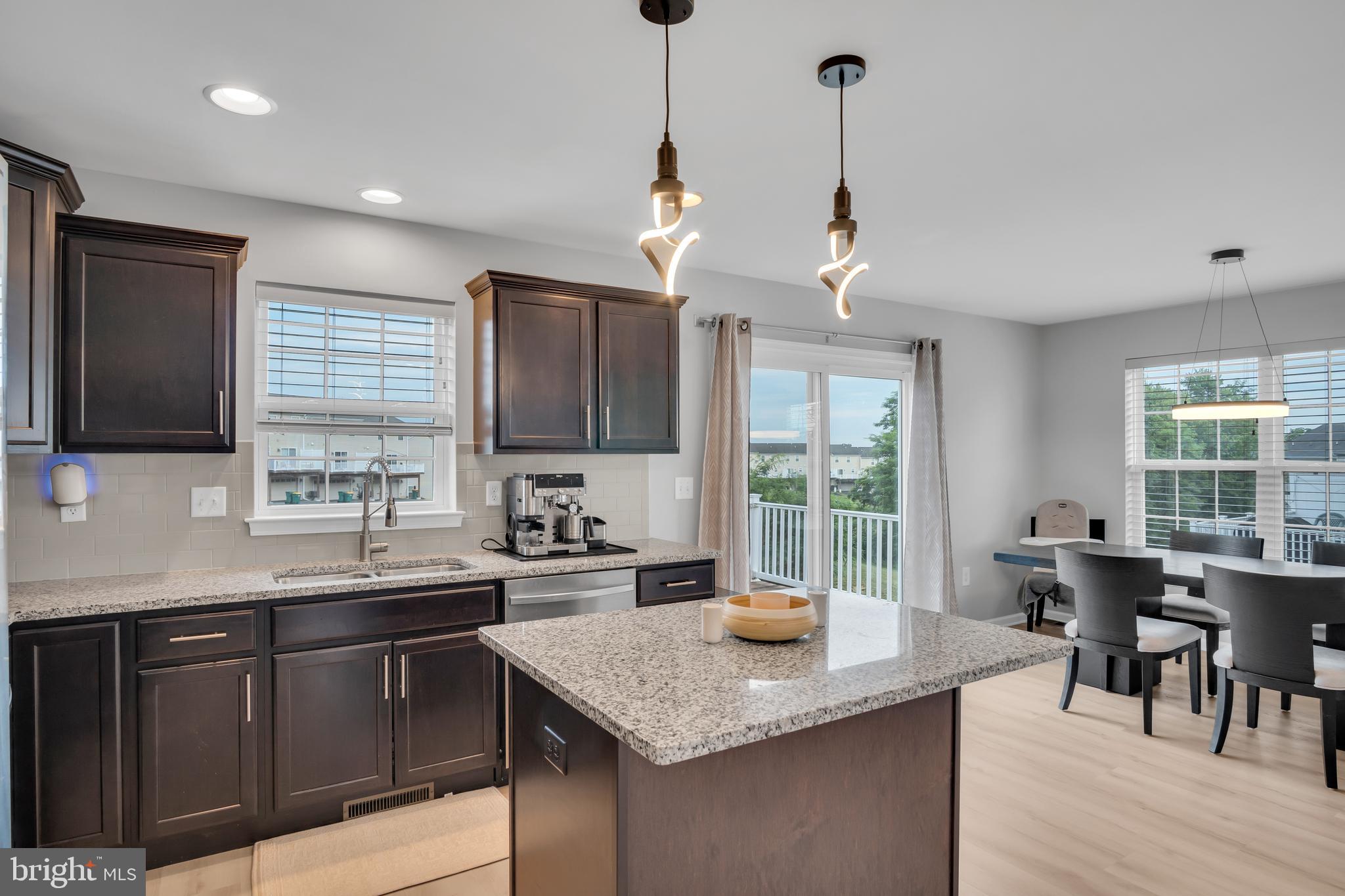 LAUREL RIDGE ESTATES - Residential