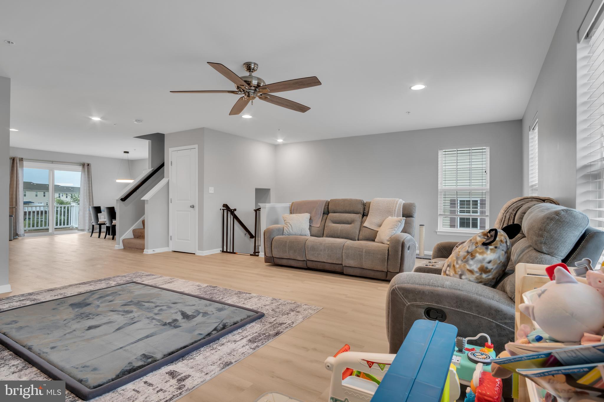 LAUREL RIDGE ESTATES - Residential