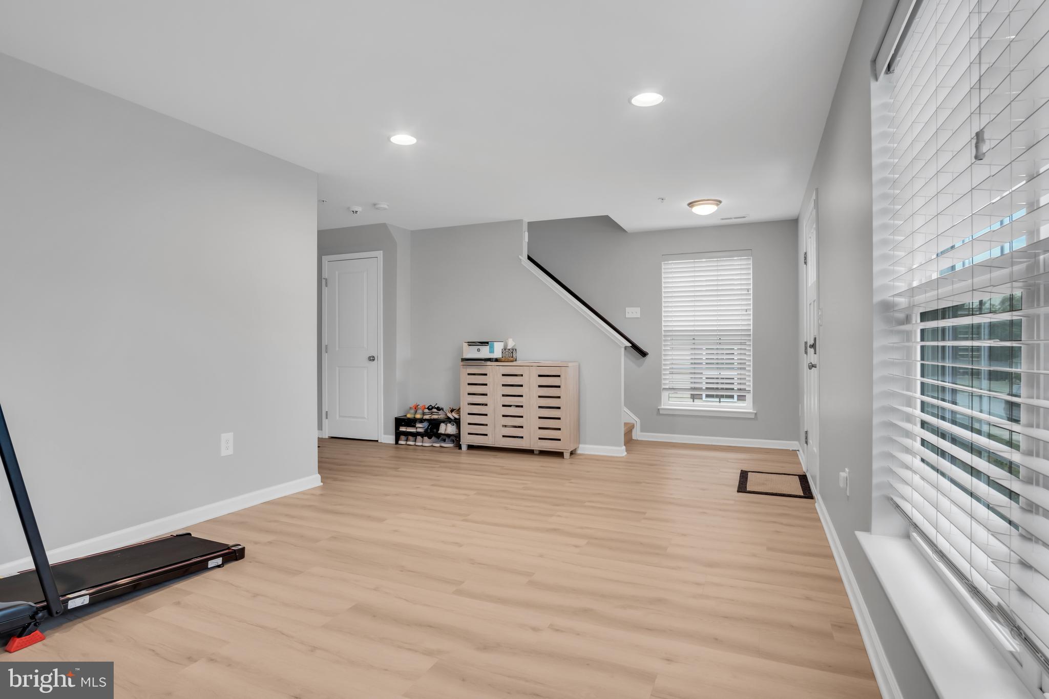 LAUREL RIDGE ESTATES - Residential