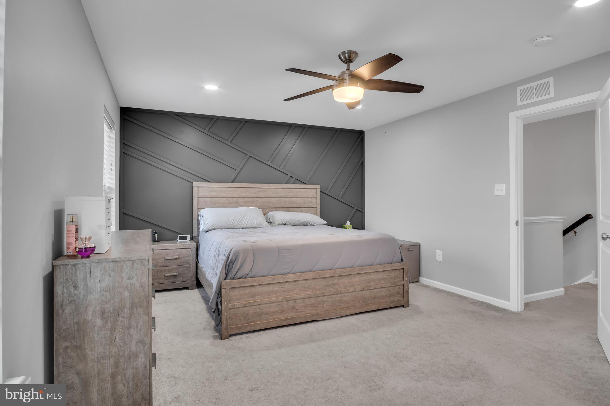 LAUREL RIDGE ESTATES - Residential