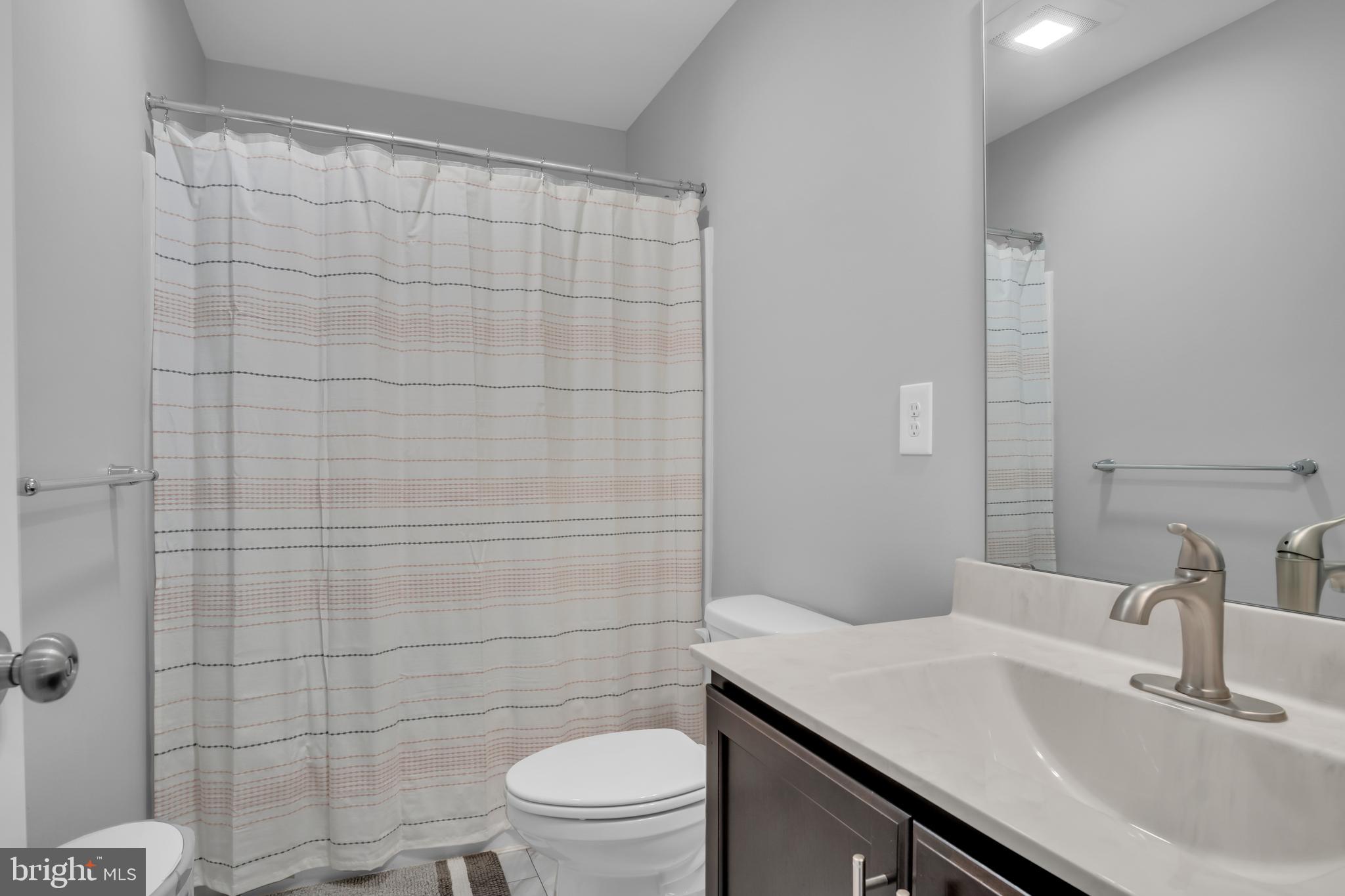 LAUREL RIDGE ESTATES - Residential
